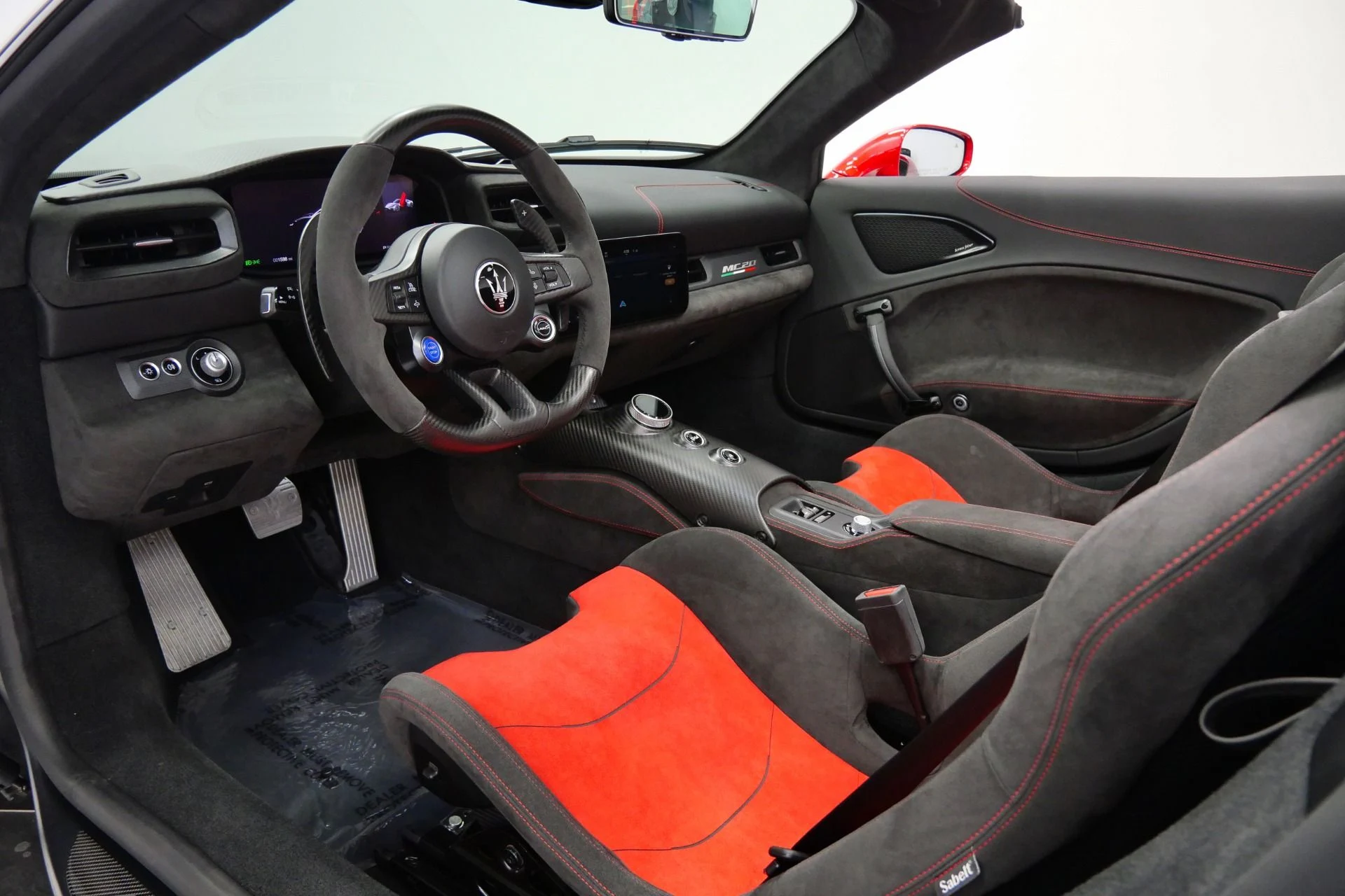 mph012_1249629001_Used_2023_Maserati_MC_20_Cielo_1598_Miles_Carbon_Ceramic_Brakes_Interior_Exterior_Carbon_Packages_1776351589_150b712234