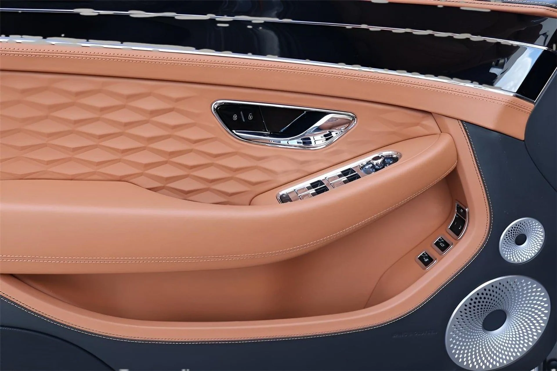 mph012_1250997093_13_0d8dfa1f8c