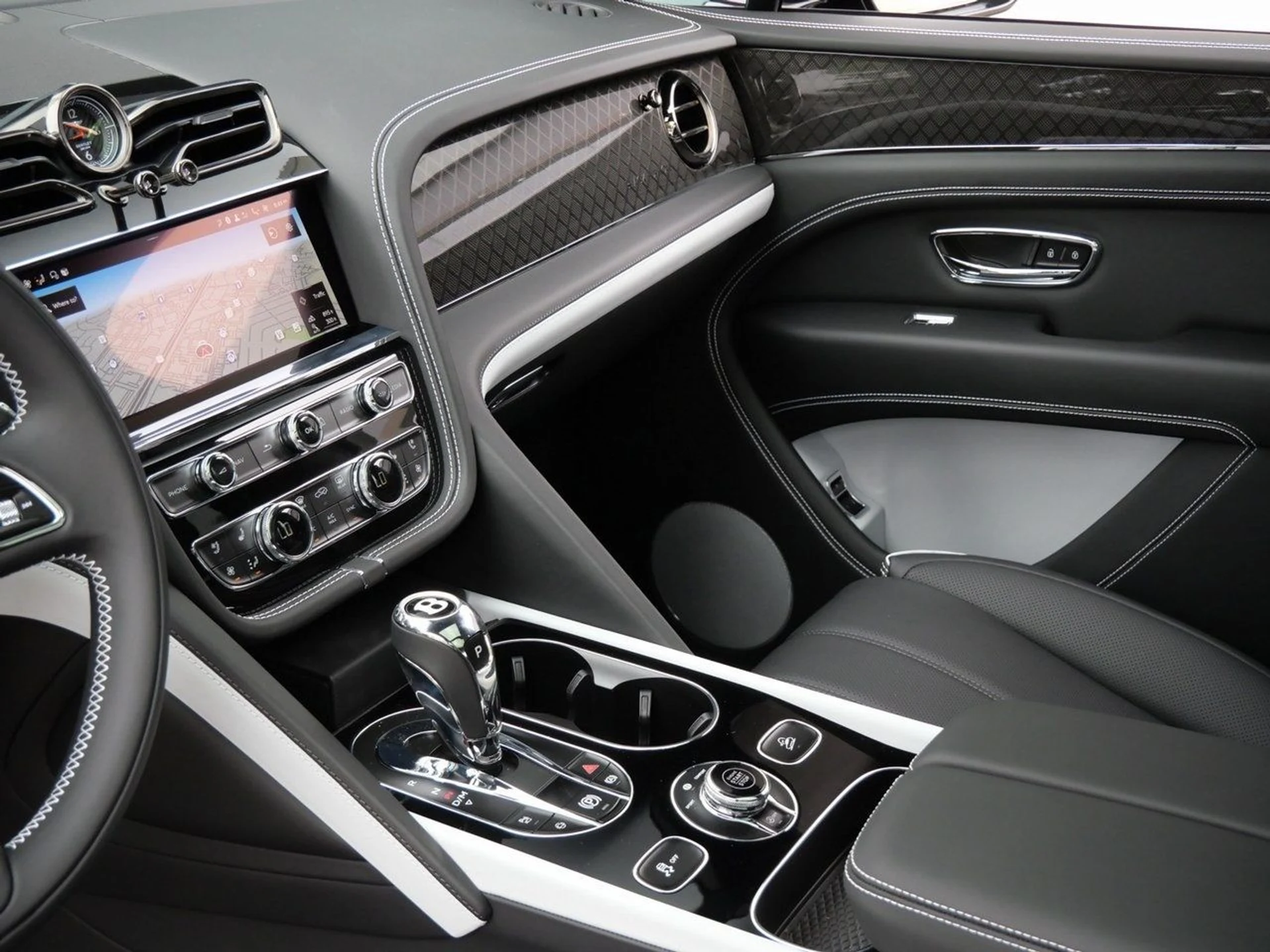 mph012_1254804837_85f3d1160de7142cdff9f5bfbded9f6ax_9289d50d67