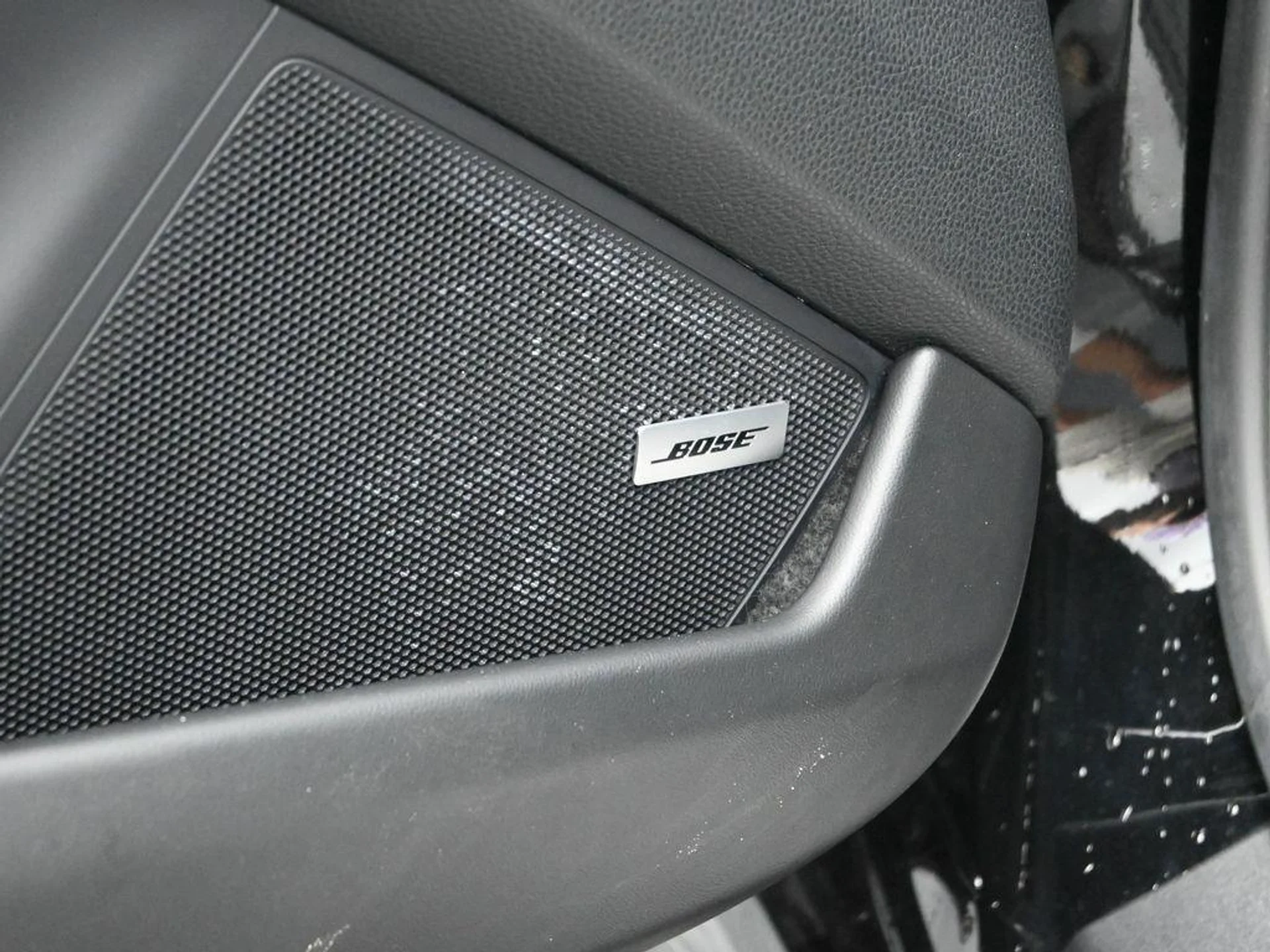 mph012_1258612773_R_wcy_Tc7_XD_Qned_K_Cp2j2_K_Yv2a_KM_886d288657