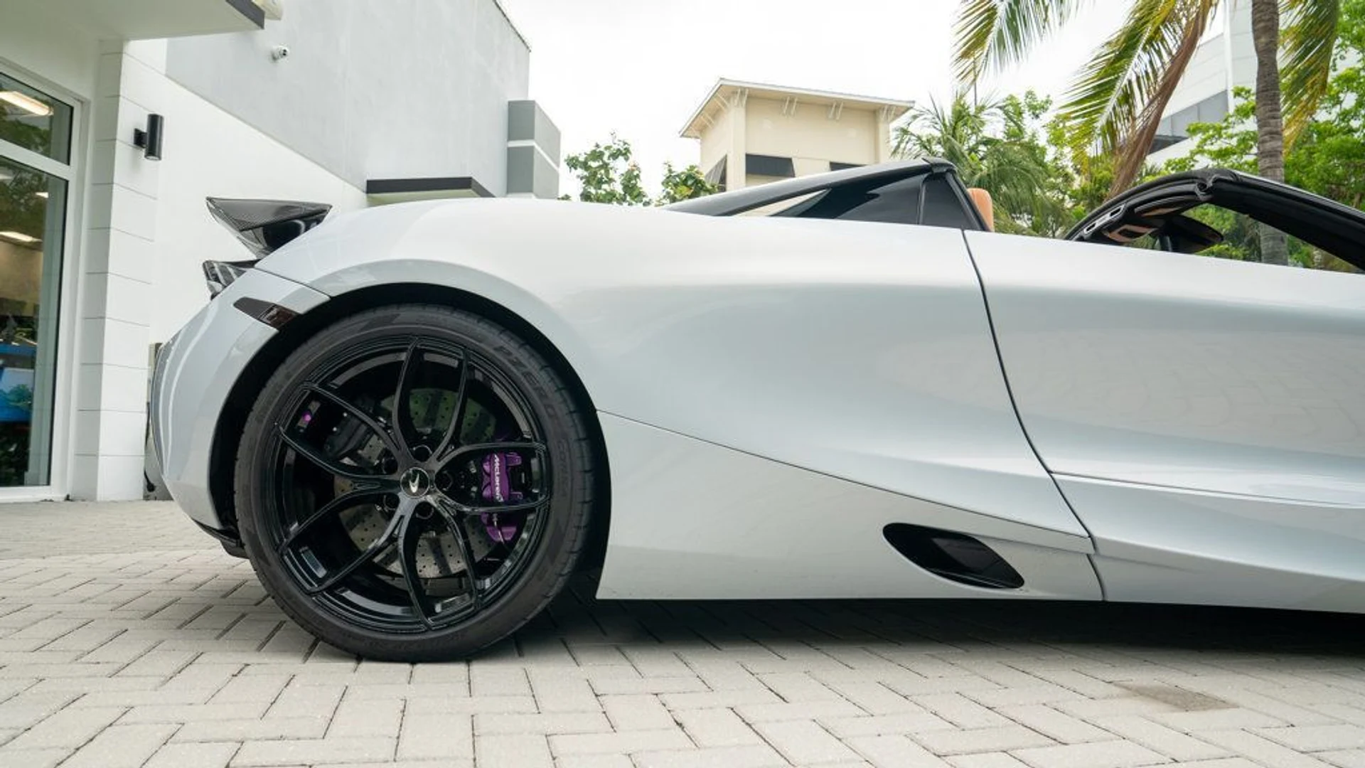mph012_1261262833_used_2020_mclaren_720s_performancespider_14354_22877735_13_1024_c36625eaff
