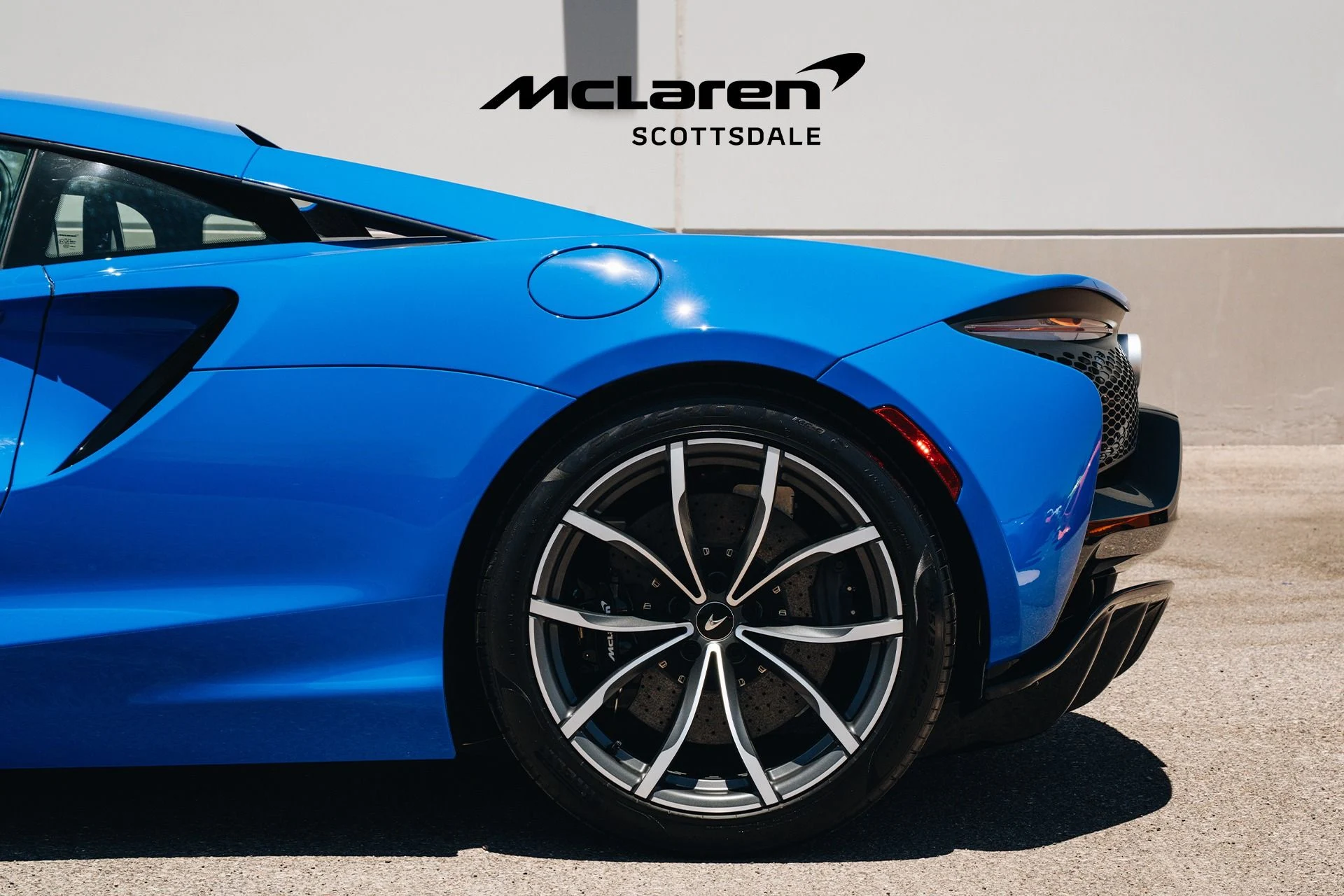 mph012_1266787751_Used_2023_MCLAREN_ARTURA_1747946704_e8533aa6c1