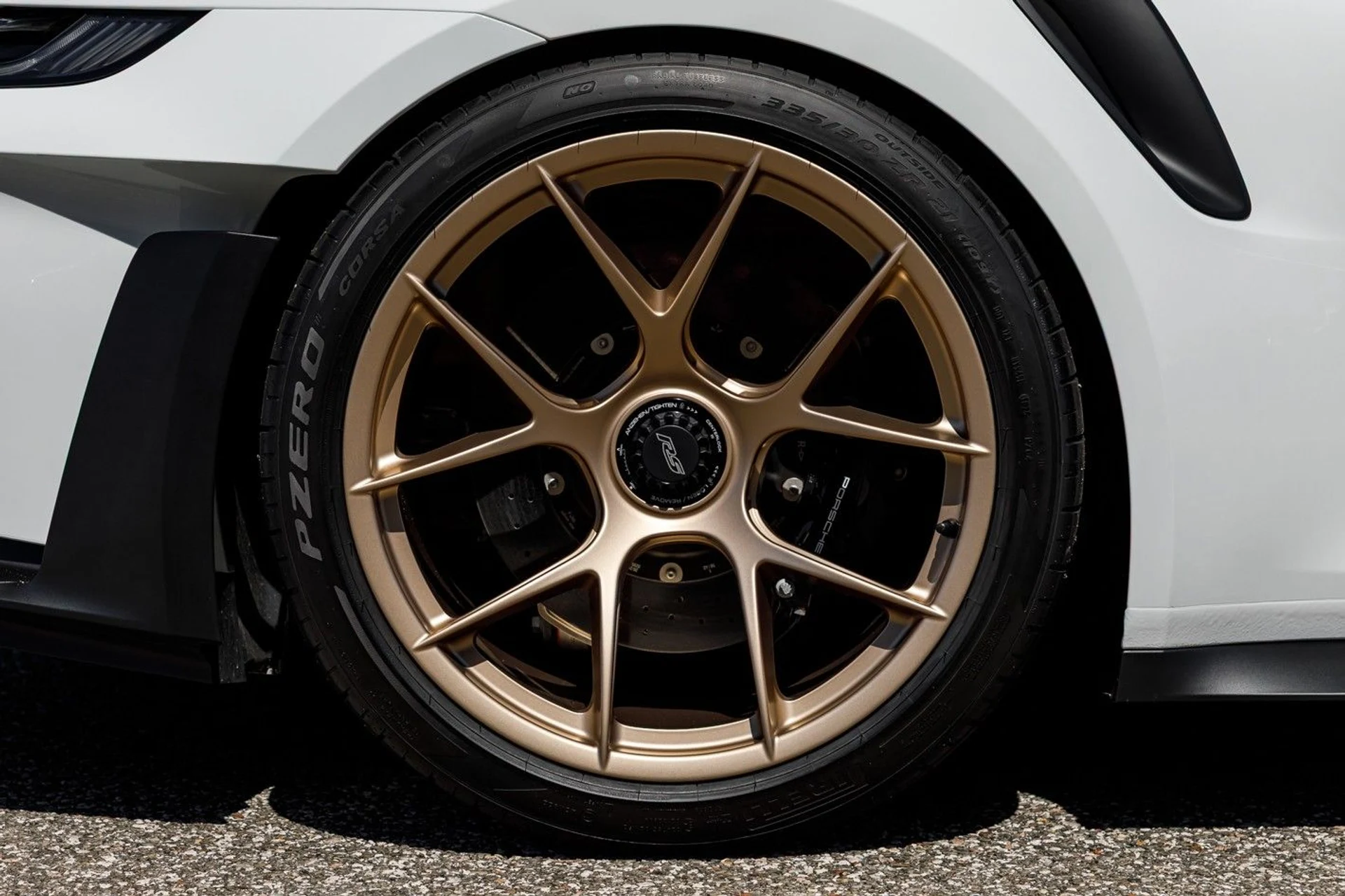 mph012_1268729665_645_p13_l_3ed8eba2de