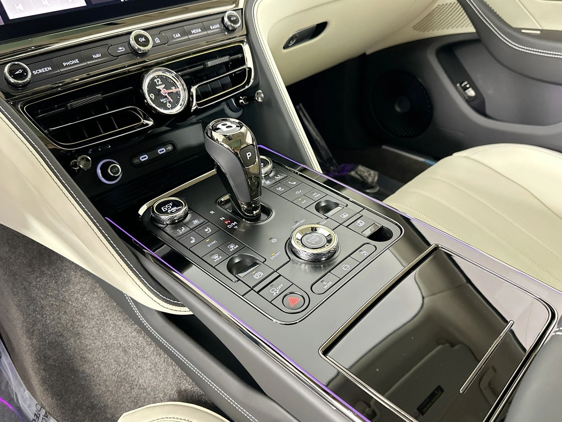 mph012_1272281510_13_87411fa453