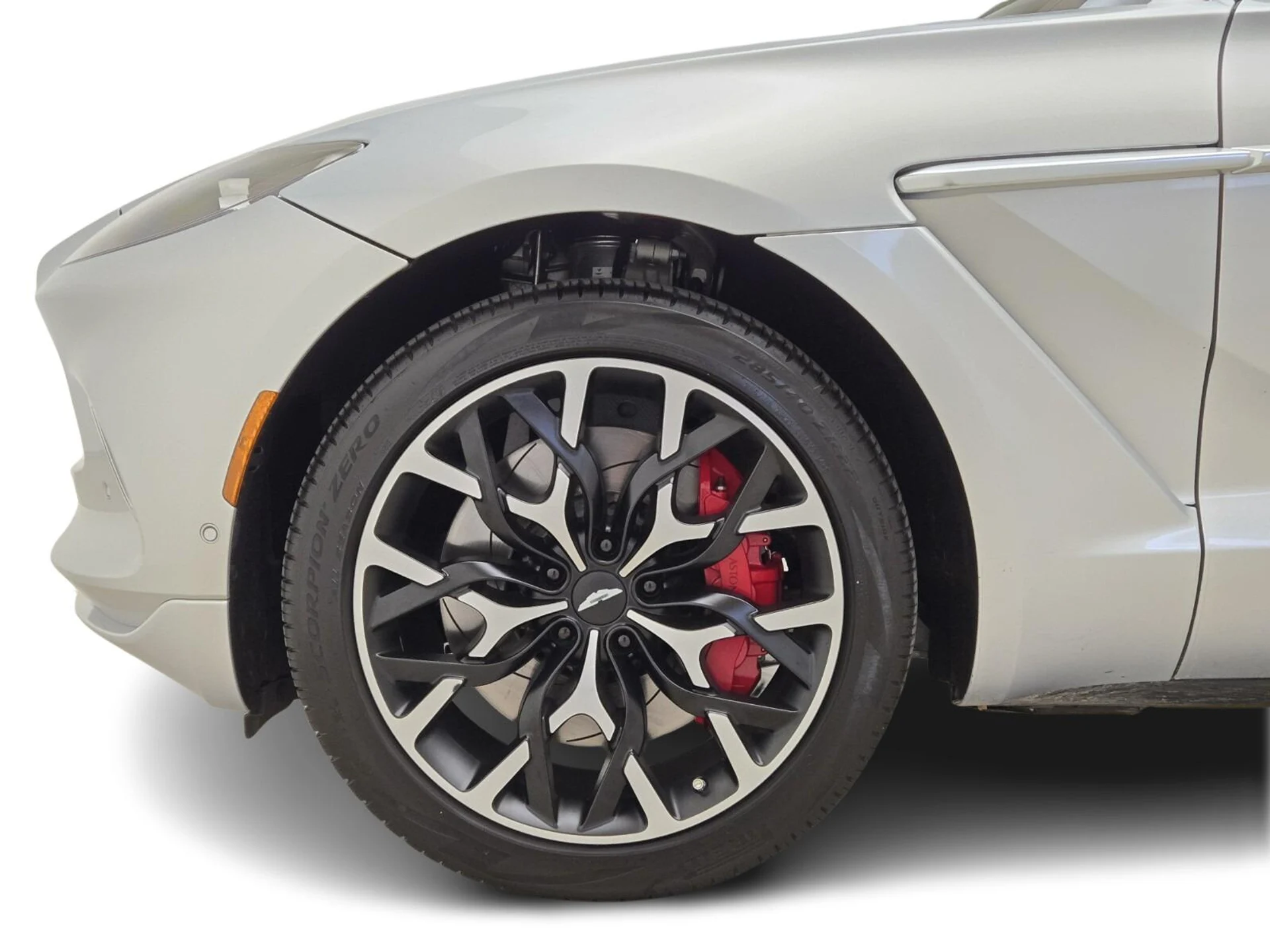 mph012_1273644930_Used_2024_Aston_Martin_DBX_1777355462_9c33fd5091