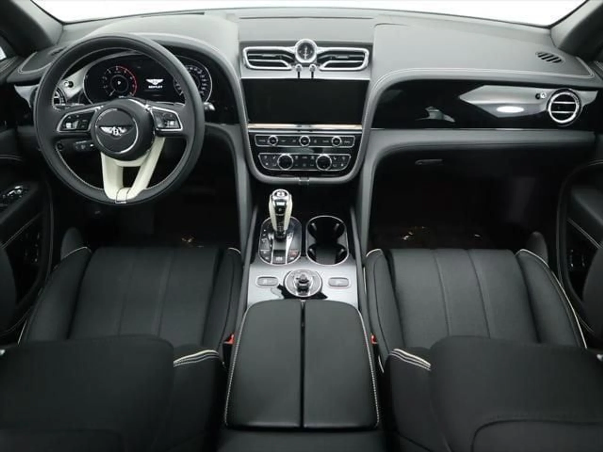 mph012_1284002947_used_2025_bentley_bentayga_ewb_v8awd_8119_23022887_13_640_42d2f8380b