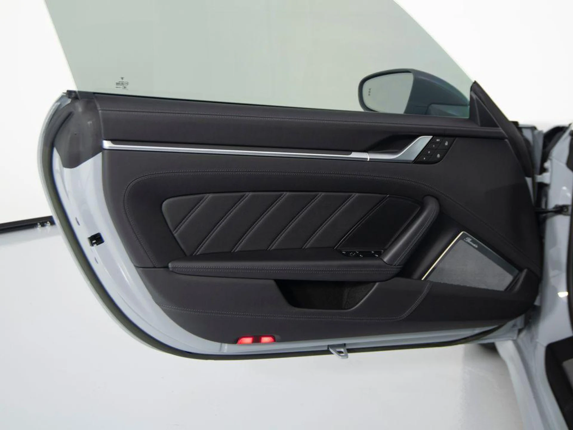 mph012_1293867671_b_Nc_N_Ck_ym_H2_V_Std_K7nm_Ji_HL_Srdg_34071600f3