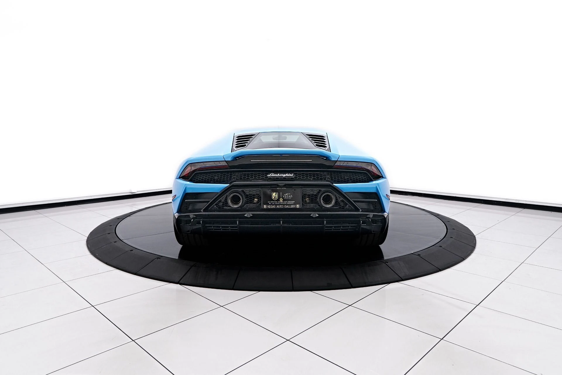 mph012_129459289_Used_2022_Lamborghini_Huracan_EVO_Base_1755812444_d08ba6c39d