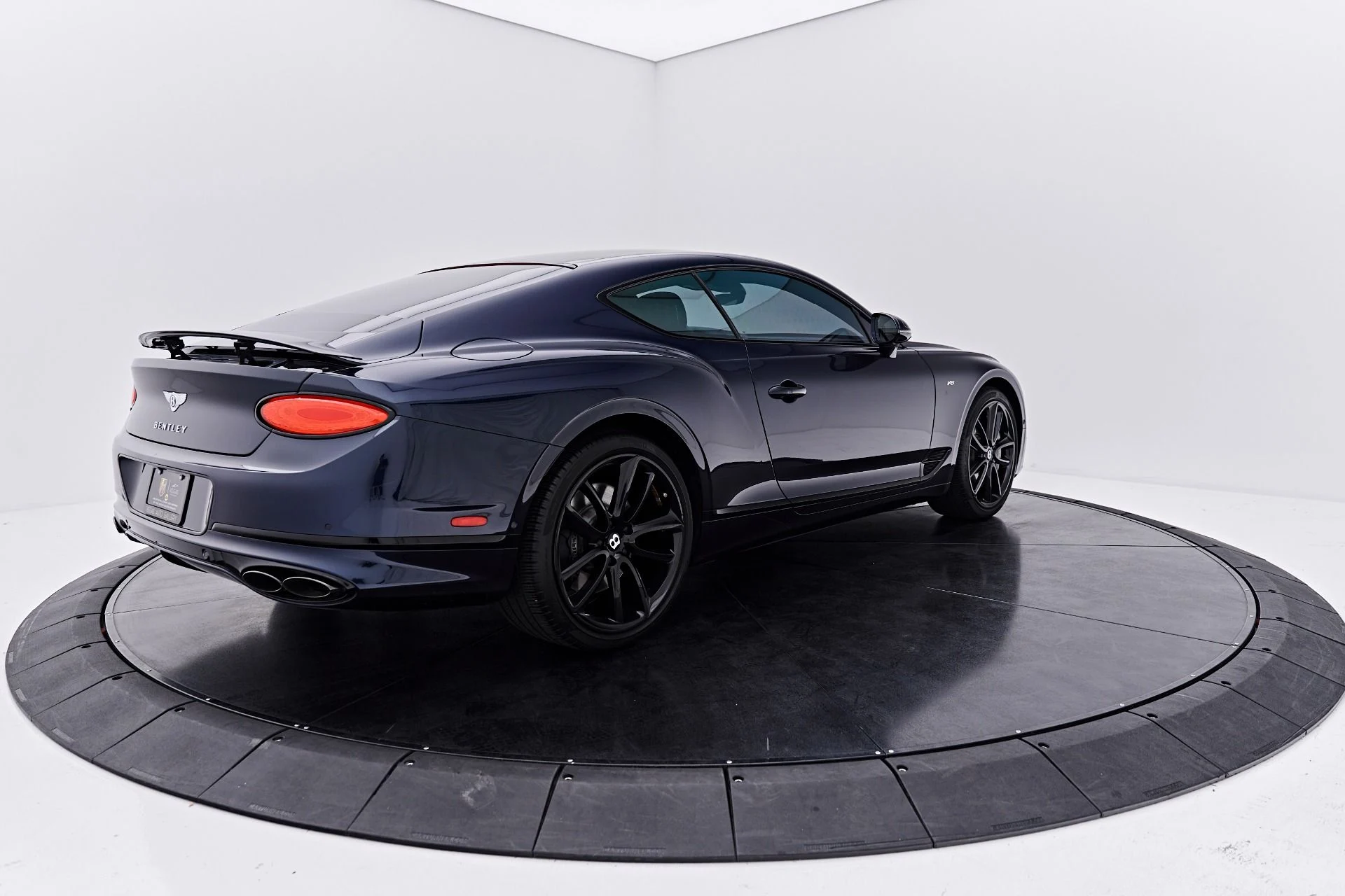 mph012_1294930336_Used_2022_Bentley_Continental_GT_V8_1790367686_21e50cb783