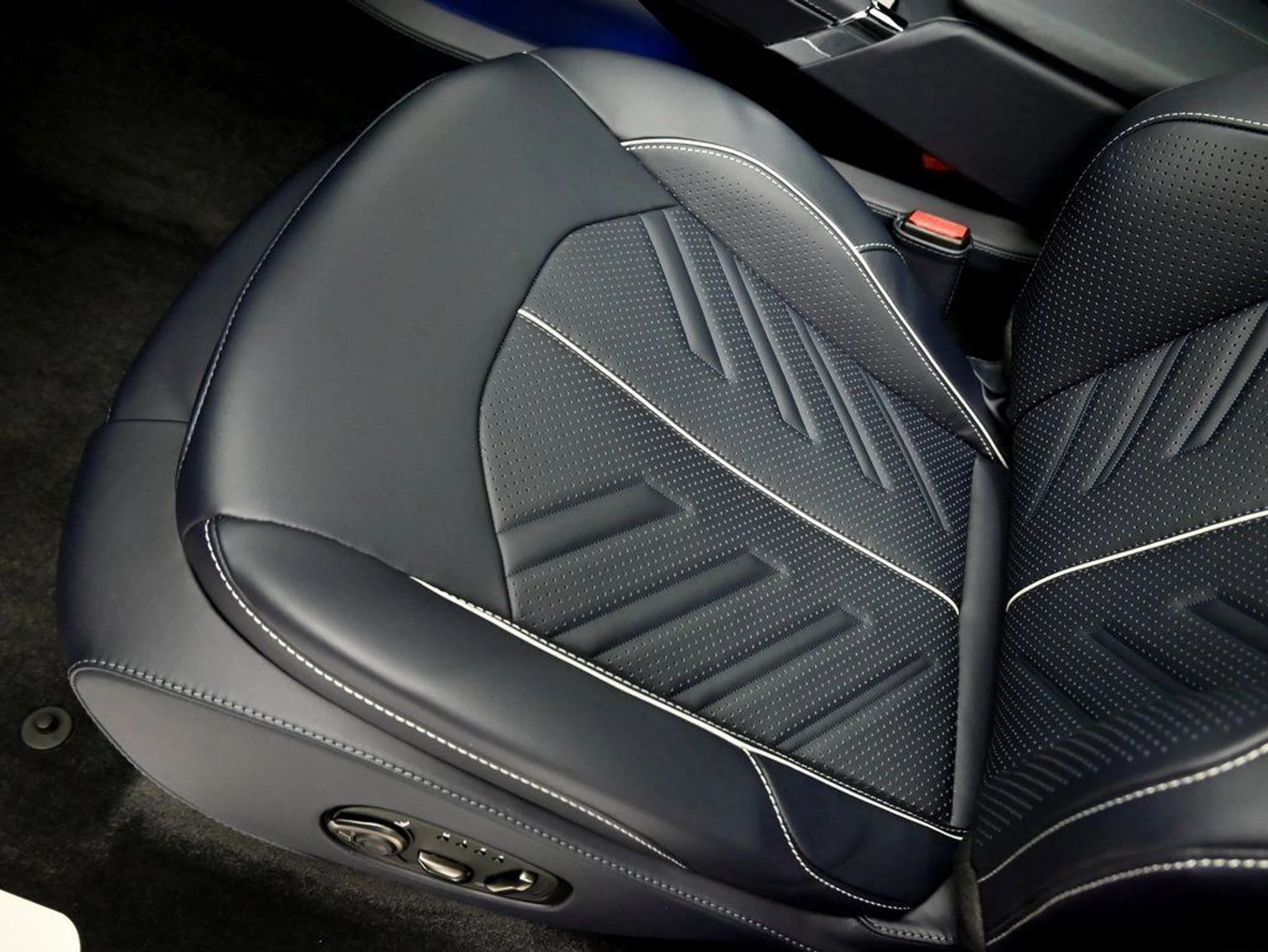 mph012_1299898799_7622c0c67a5a9b9145595e7bdb730709_b03958dea2