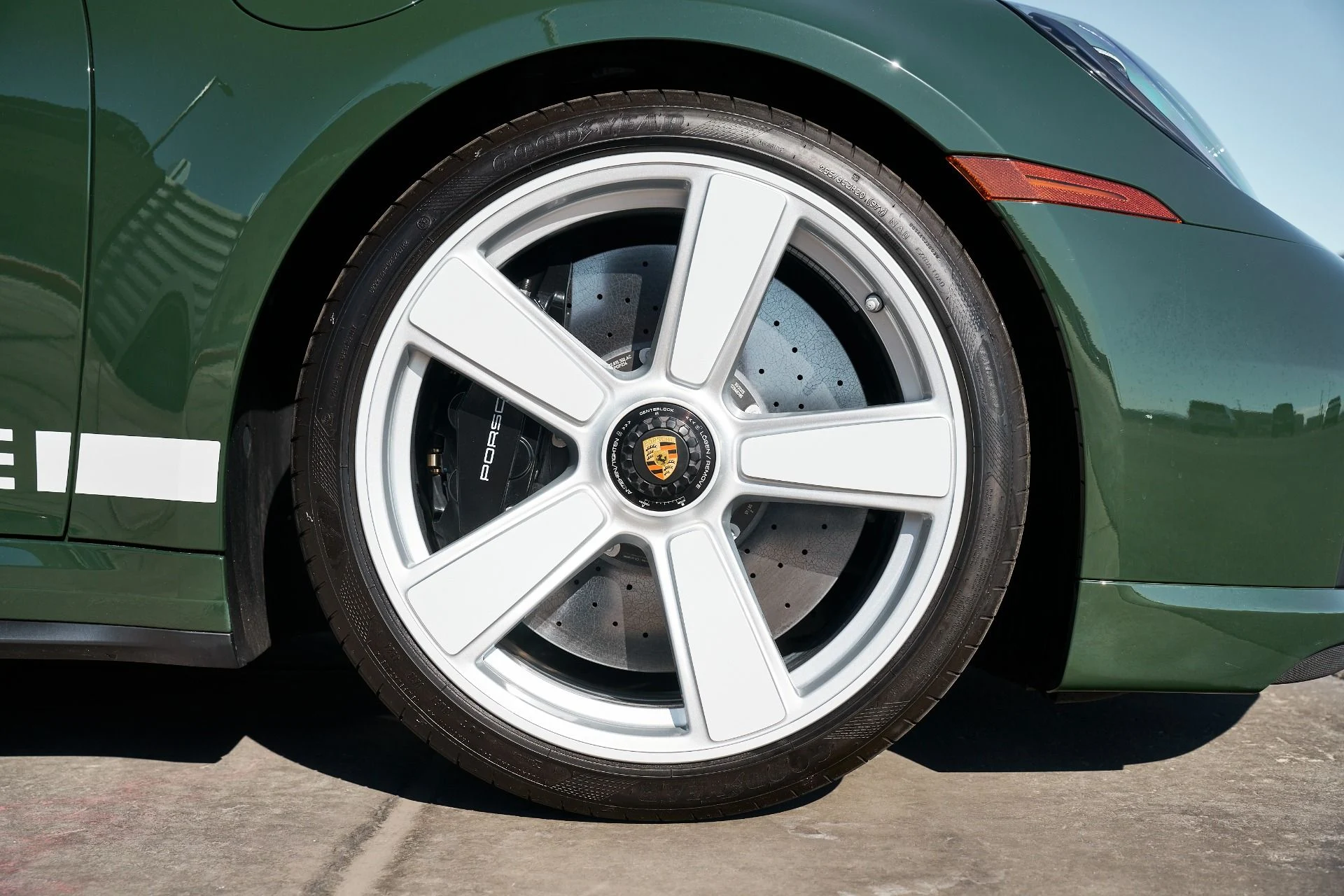 mph012_131489788_Used_2025_Porsche_911_Turbo_S_1763075493_0dfcefd768