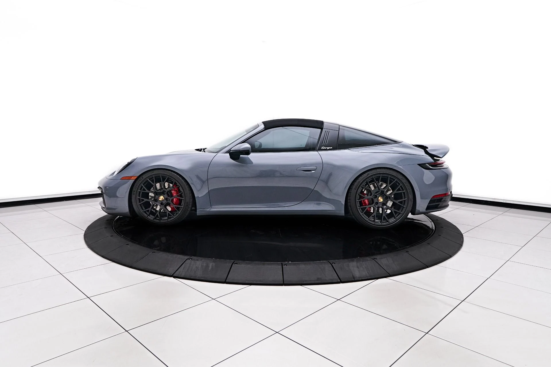 mph012_1315905170_Used_2023_Porsche_911_Targa_4_S_1757702826_fc21f7b1e0