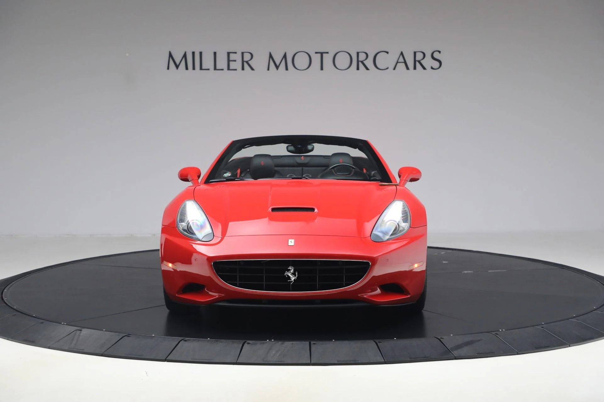 mph012_1315985029_Used_2014_Ferrari_California_30_1790957521_c8a35d4b44