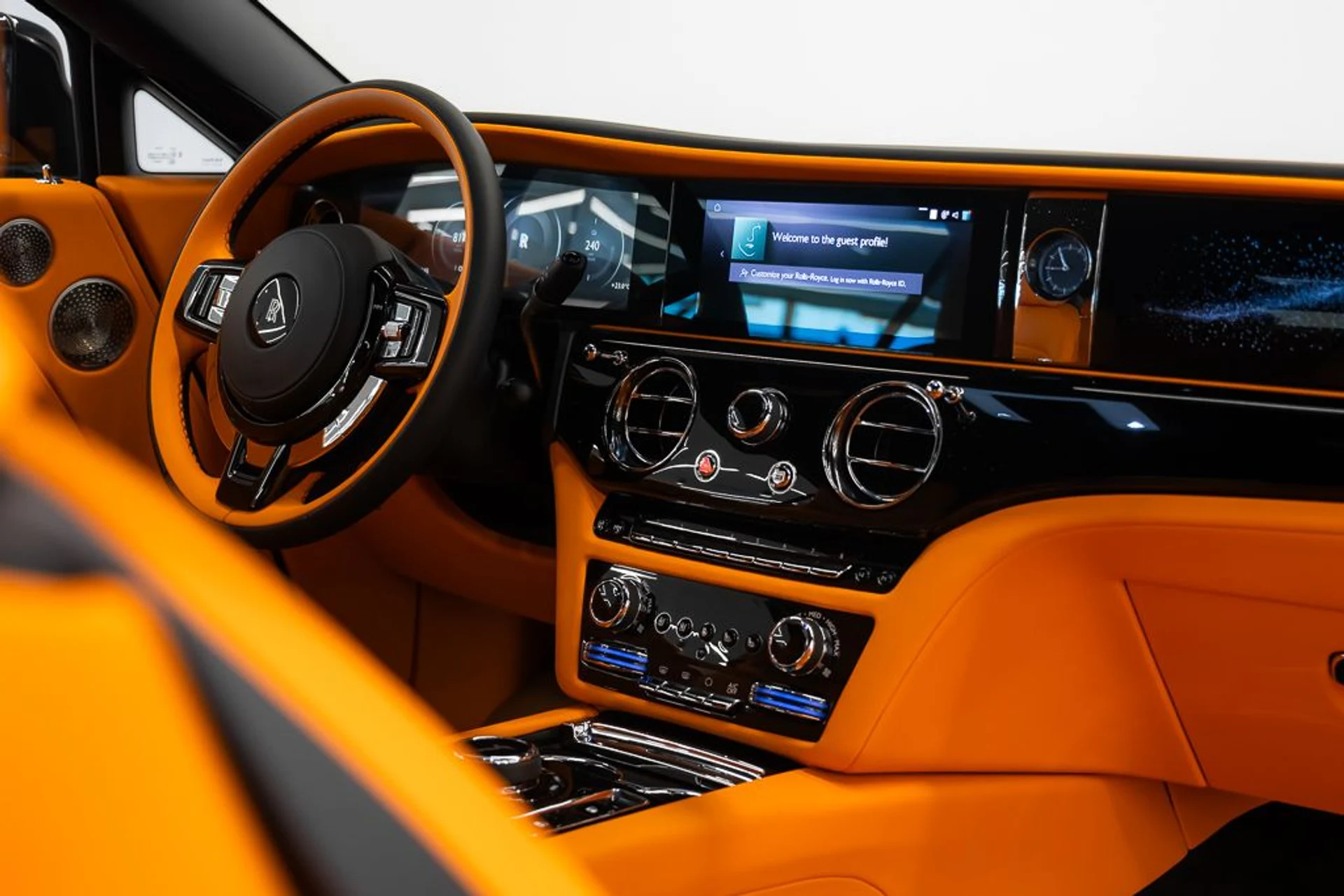 mph012_1316330456_rolls_royce_spectre_2024_jpg_v_1773863537_f8e385e3b9