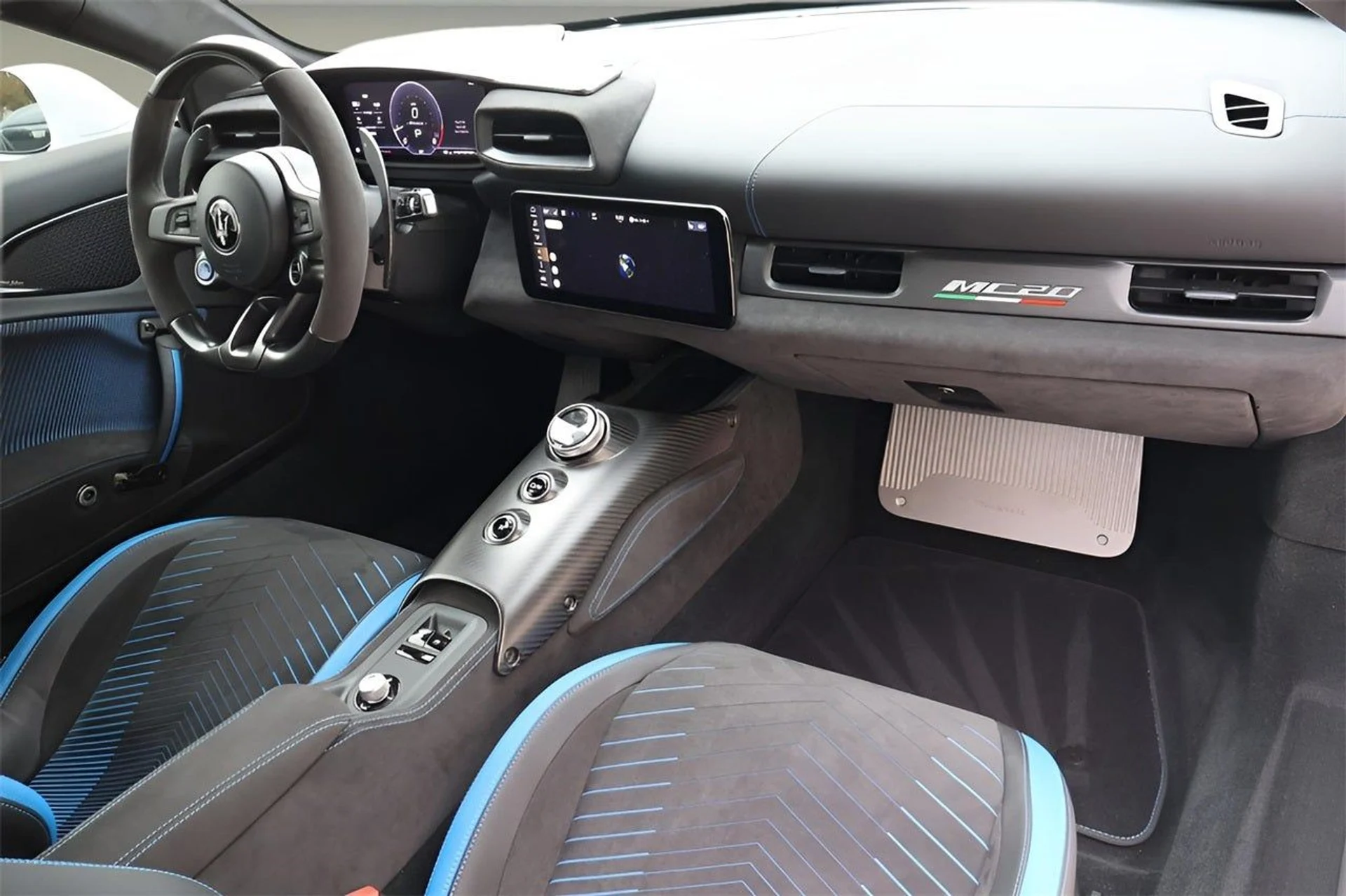 mph012_1317315637_13_4096137850