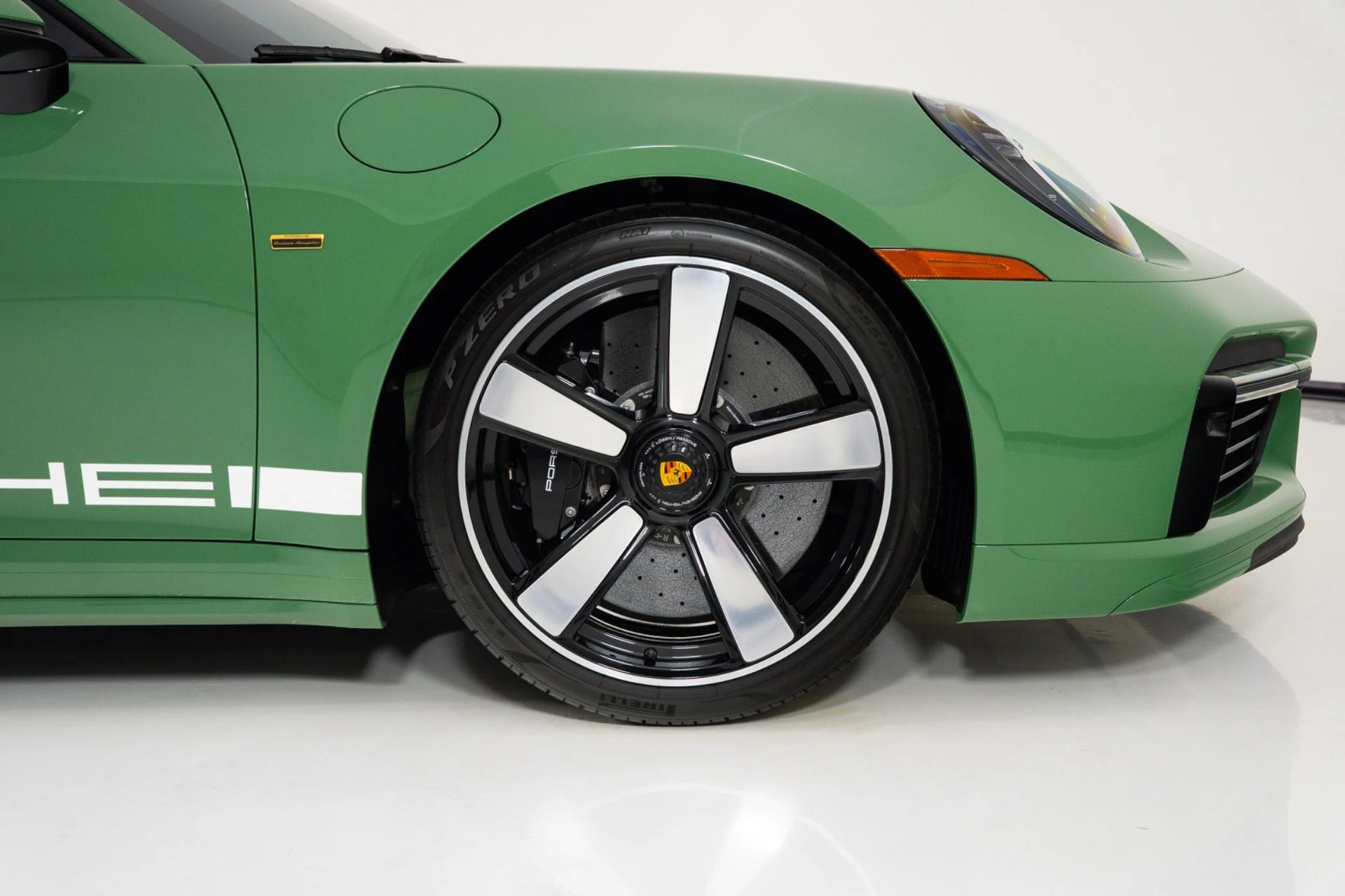 mph012_1320281114_Used_2023_Porsche_911_Sport_Classic_1791214041_39f714321b