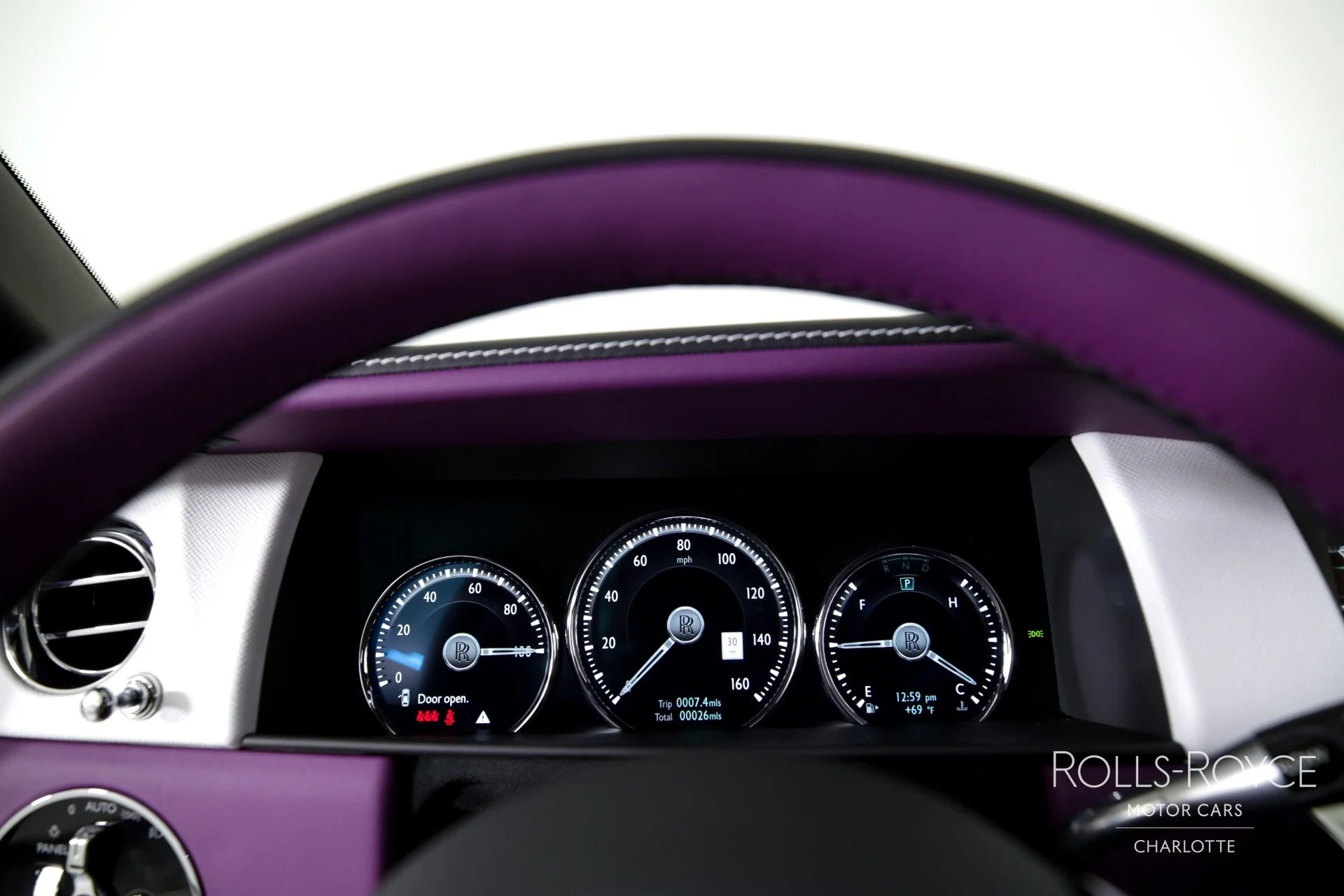 mph012_1321775383_Used_2024_Rolls_Royce_Cullinan_1750949955_02fdc94c77