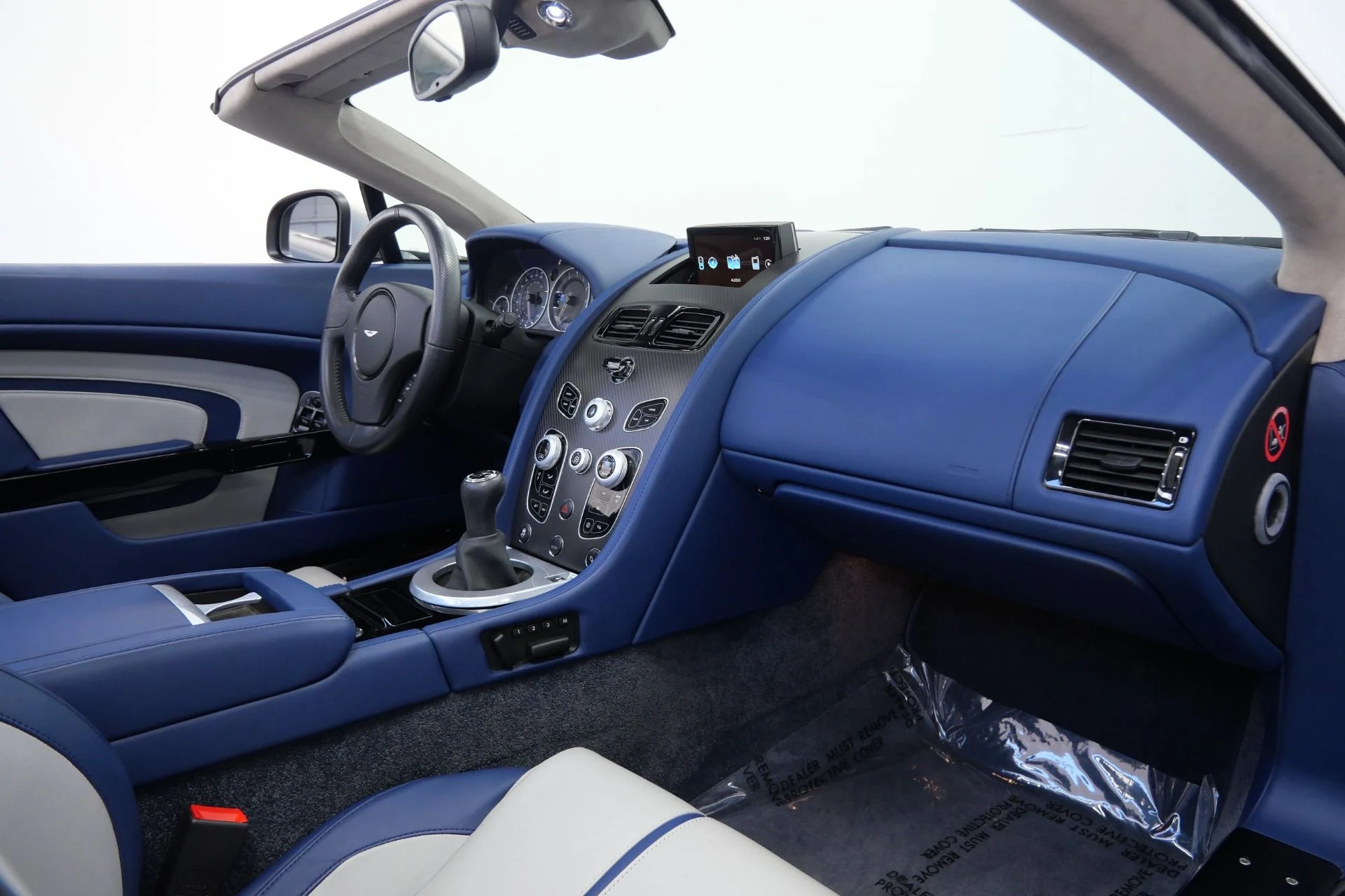 mph012_1326785482_Used_2017_Aston_Martin_Vantage_Roadster_7_Speed_Manual_Limited_1_of_100_for_the_USA_1765816519_101f8bf390