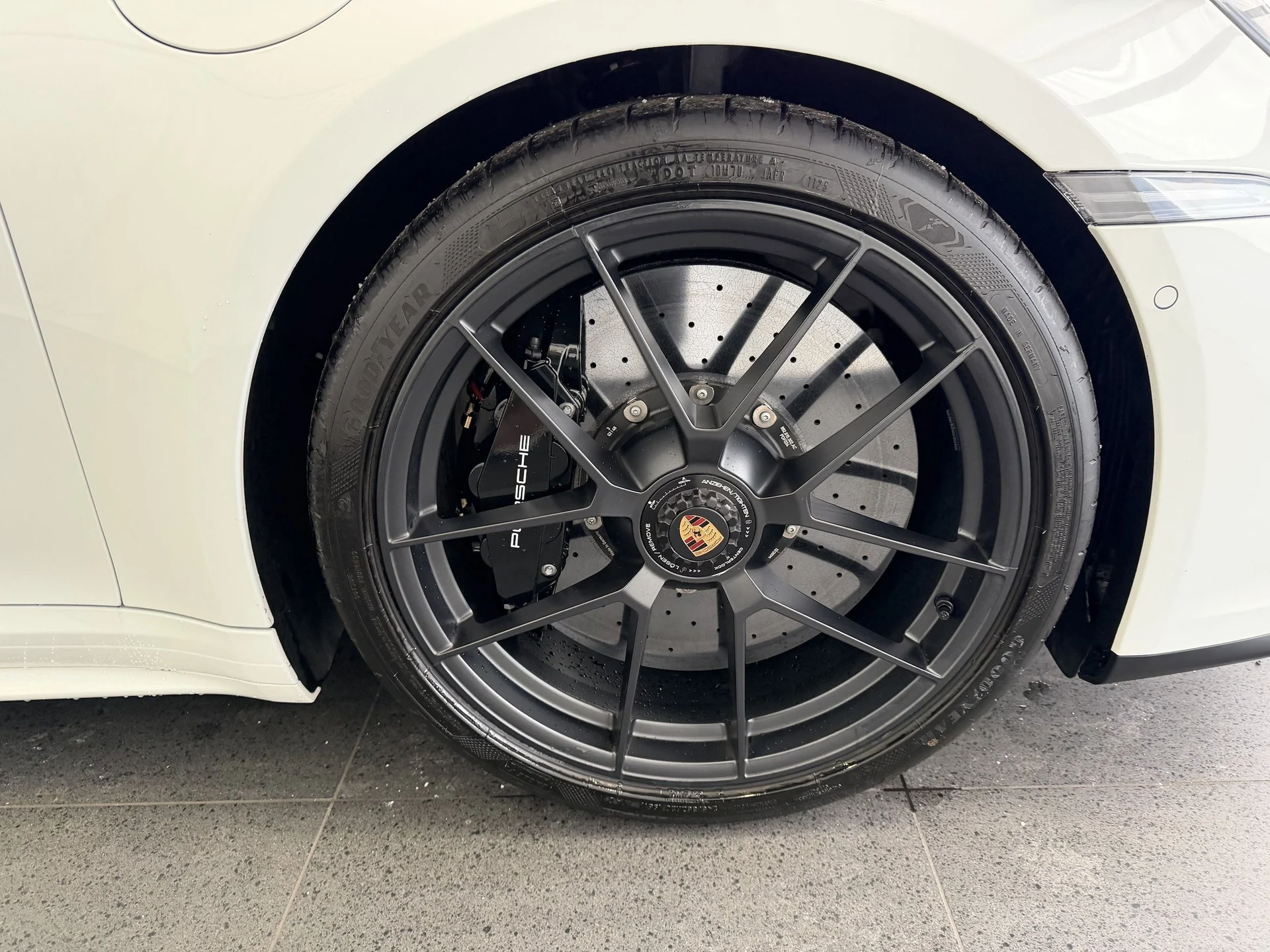 mph012_1329849149_98111847614153d89498c94a01088800x_cb65993c0b