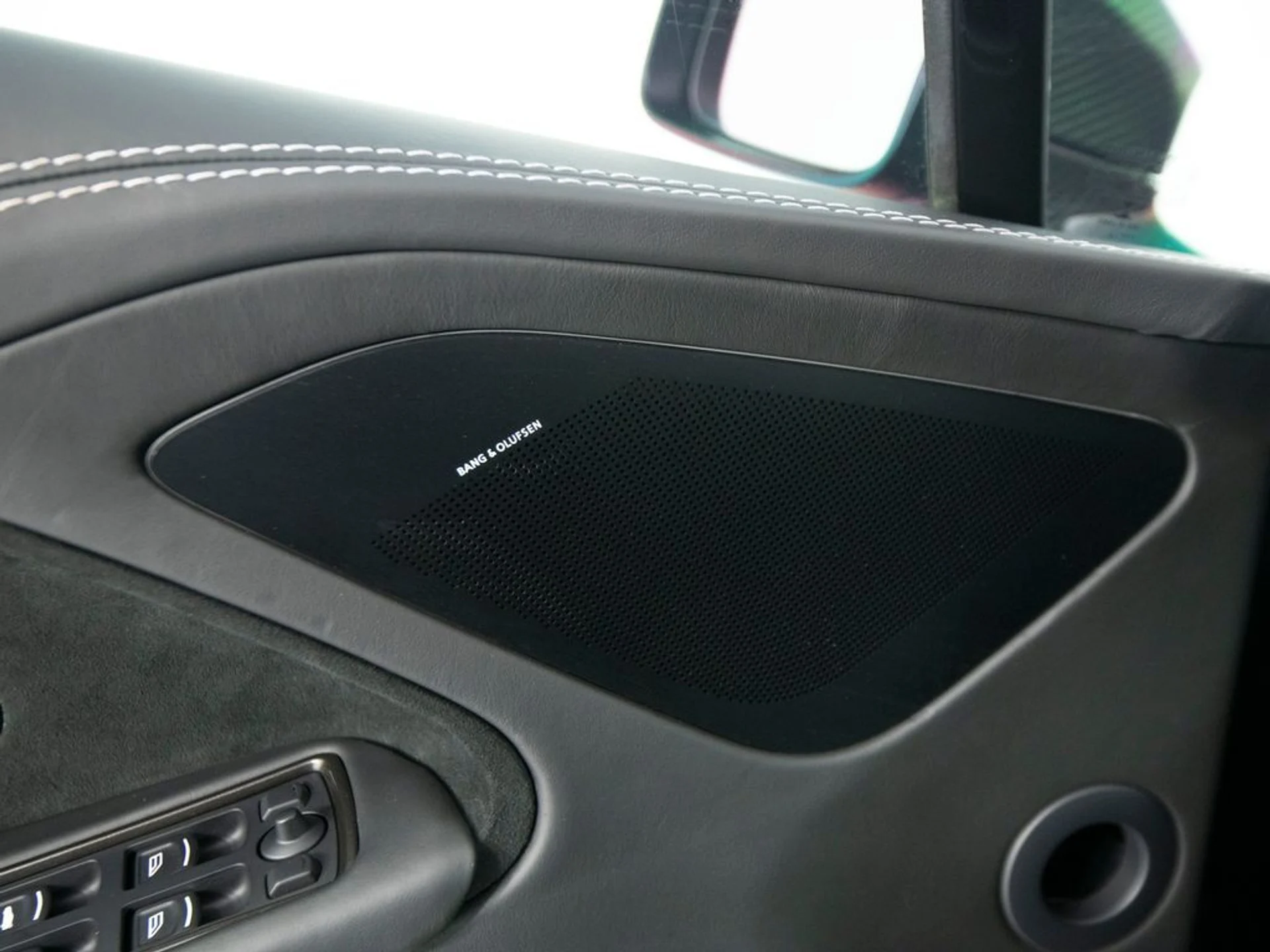 mph012_1333193853_65720d3f40e43666281806b650ce445ax_d955ac9309