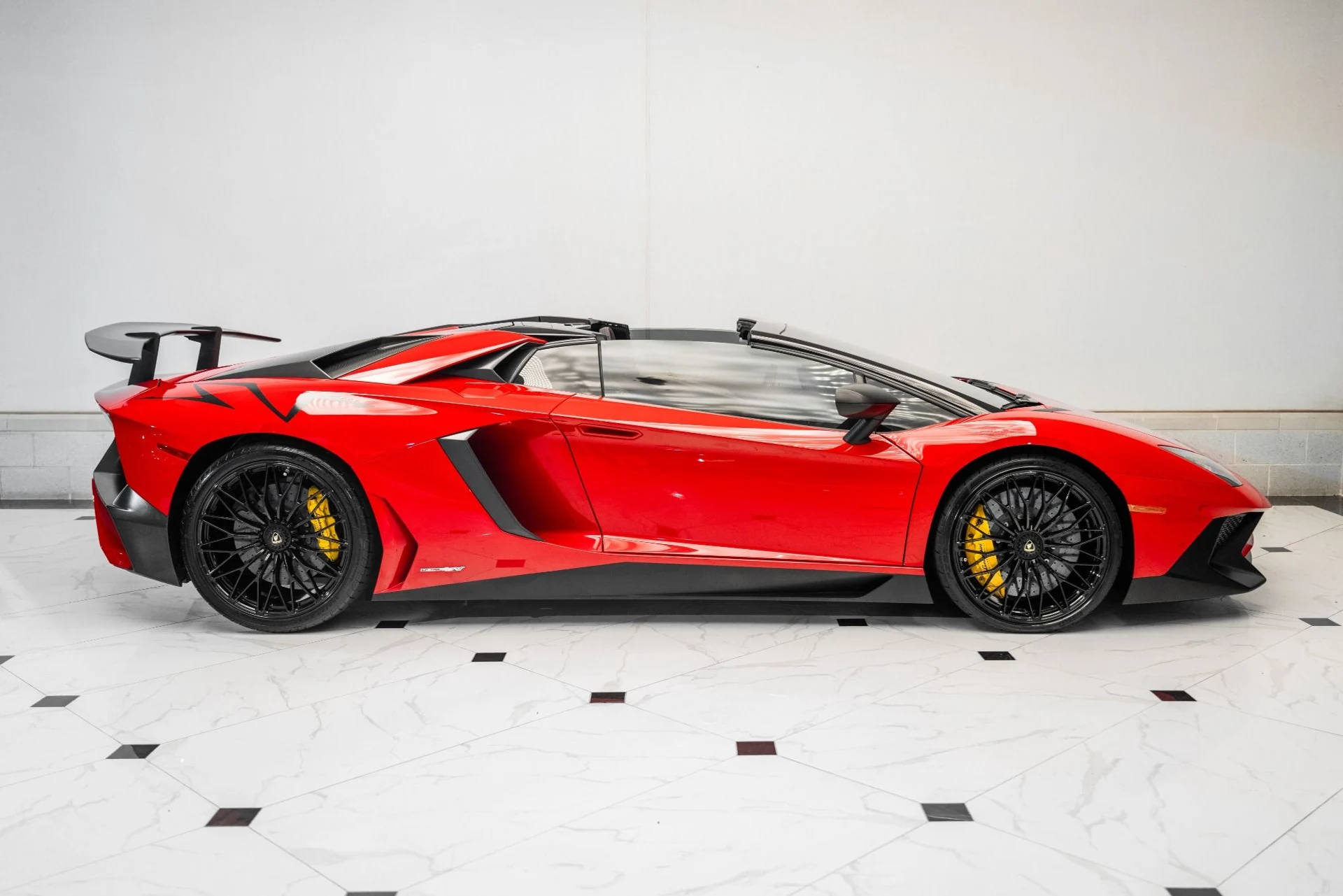 mph012_1347370877_Used_2016_Lamborghini_Aventador_LP_750_4_Super_Veloce_Roadster_The_Weeknds_1756779167_97d74d52af
