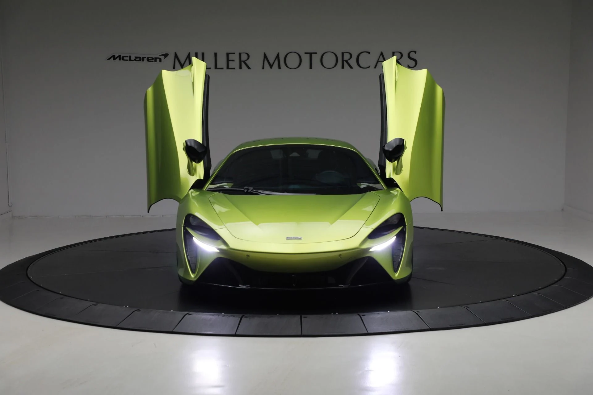 mph012_1352252754_Used_2024_Mc_Laren_Artura_Tech_Lux_046db177d8