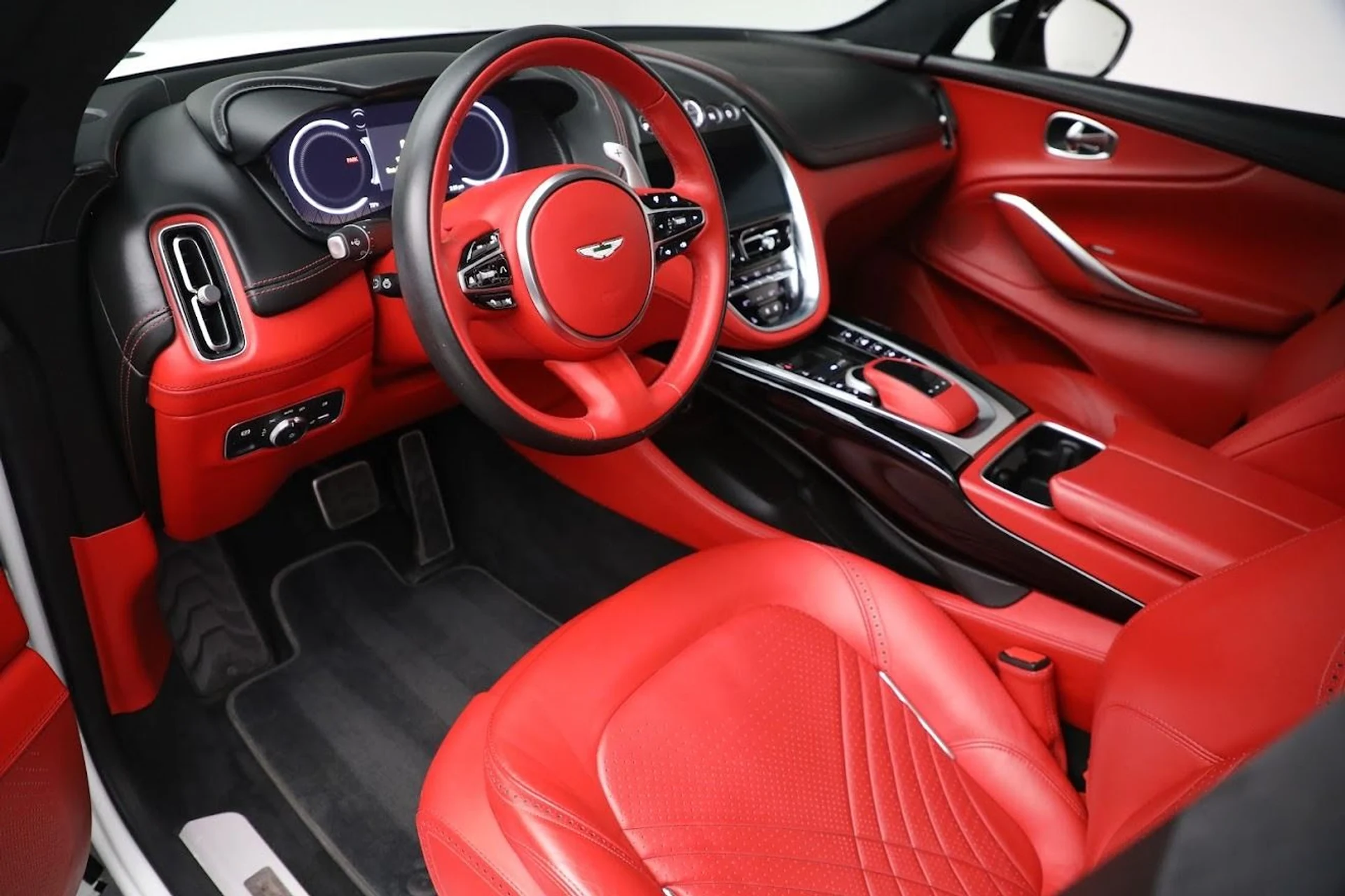 mph012_1358484115_Used_2021_Aston_Martin_DBX_1785417745_34cbd21113