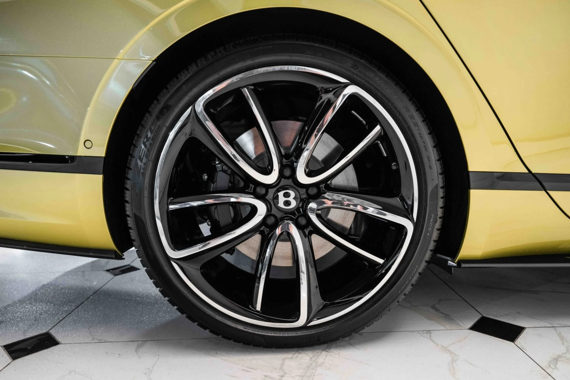 mph012_1370037697_Used_2024_Bentley_Flying_Spur_Edition_8_1721508195_e4811ece61