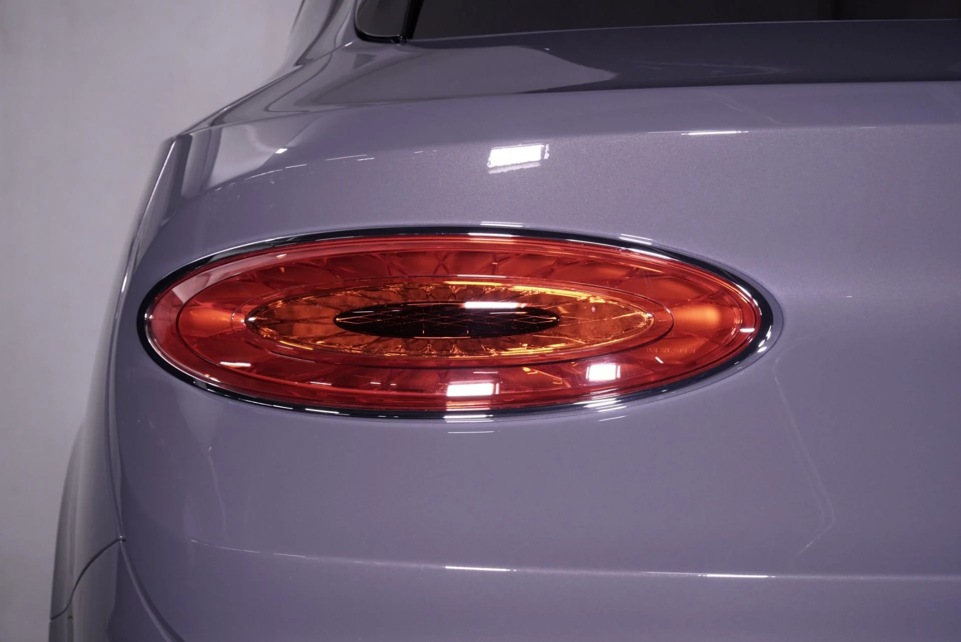 mph012_1394949327_Used_2025_Bentley_Bentayga_EWB_Azure_1762288450_e466c17032