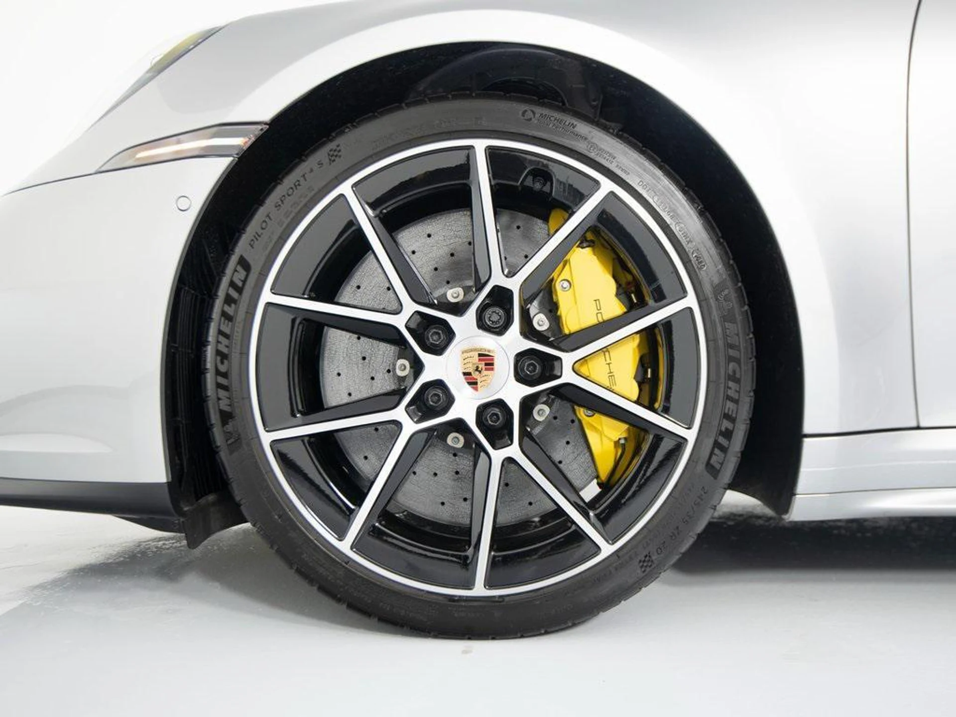 mph012_139640038_Gi_GI_Qu_Kb_N4_X_Cs_YR_Fo_X99kh_Etmrk_13d1e636d6