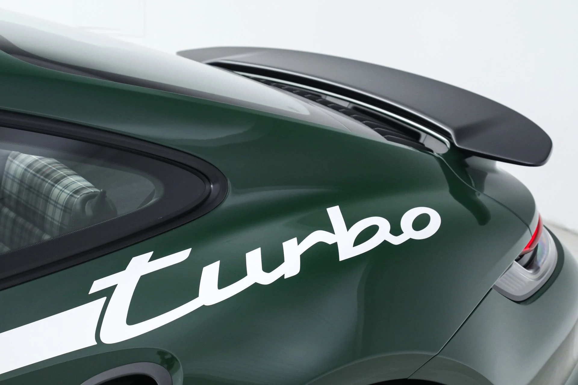 mph012_140422002_ab0f7280409ad600127559553226aa14_655446f276