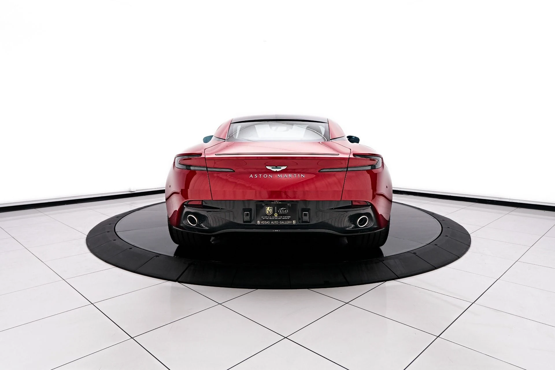 mph012_1404551574_Used_2024_Aston_Martin_DB_12_1756329442_7f16195fba