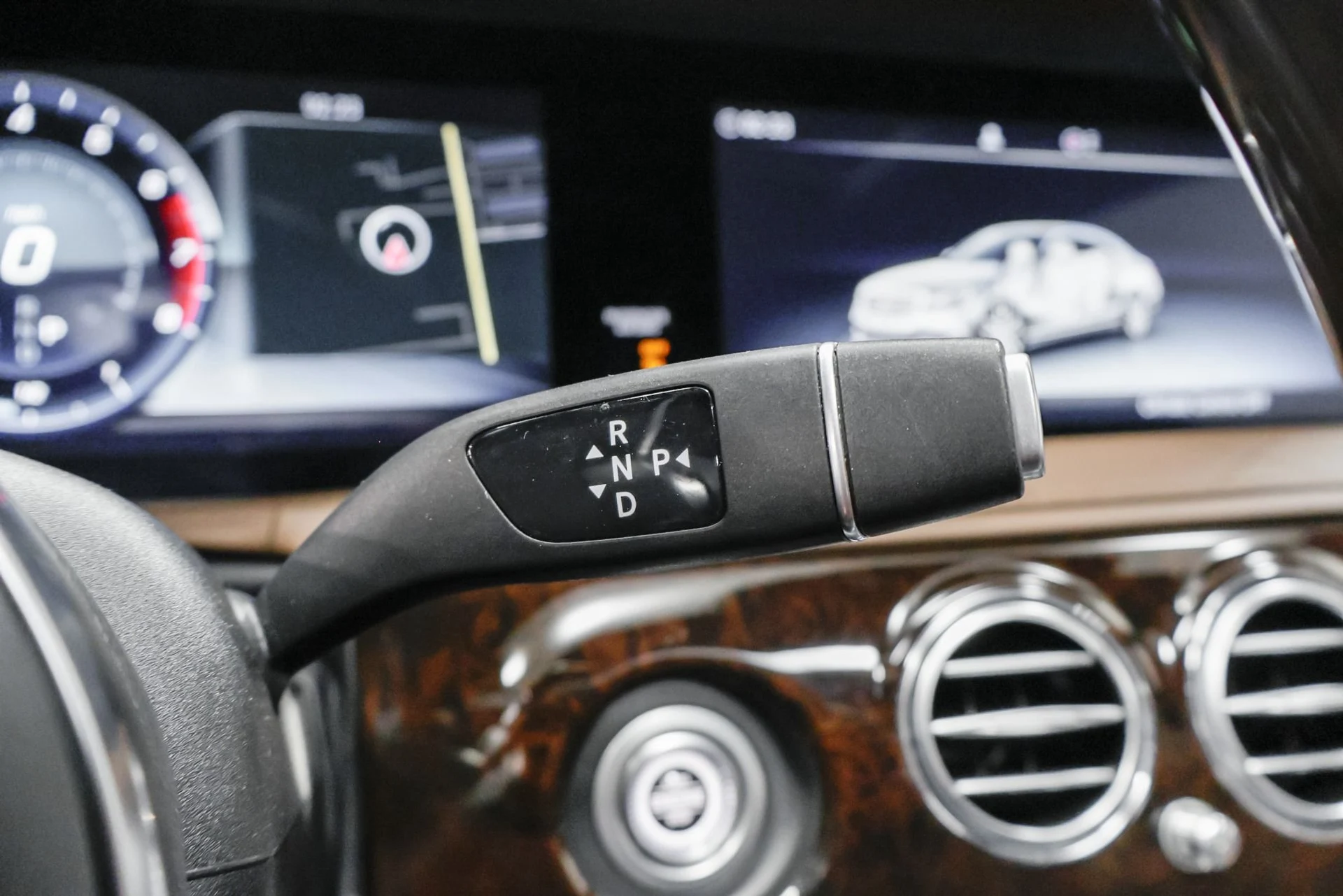 mph012_1407498175_Used_2019_Mercedes_Benz_S_Class_Maybach_S_560_4_MATIC_1761681414_a18cf011a3