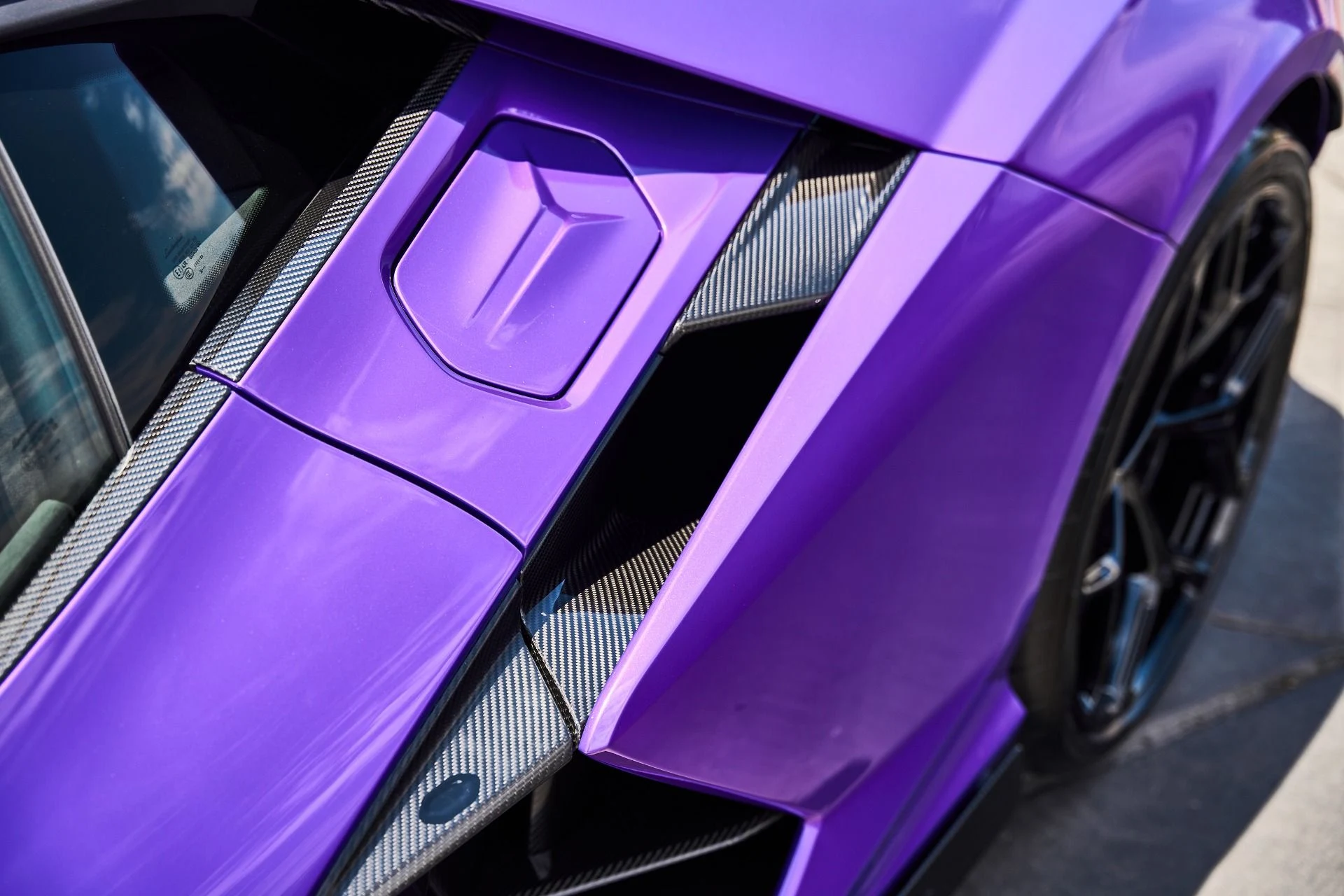 mph012_1408817743_Used_2025_Lamborghini_Revuelto_Base_1784242599_98dc535359