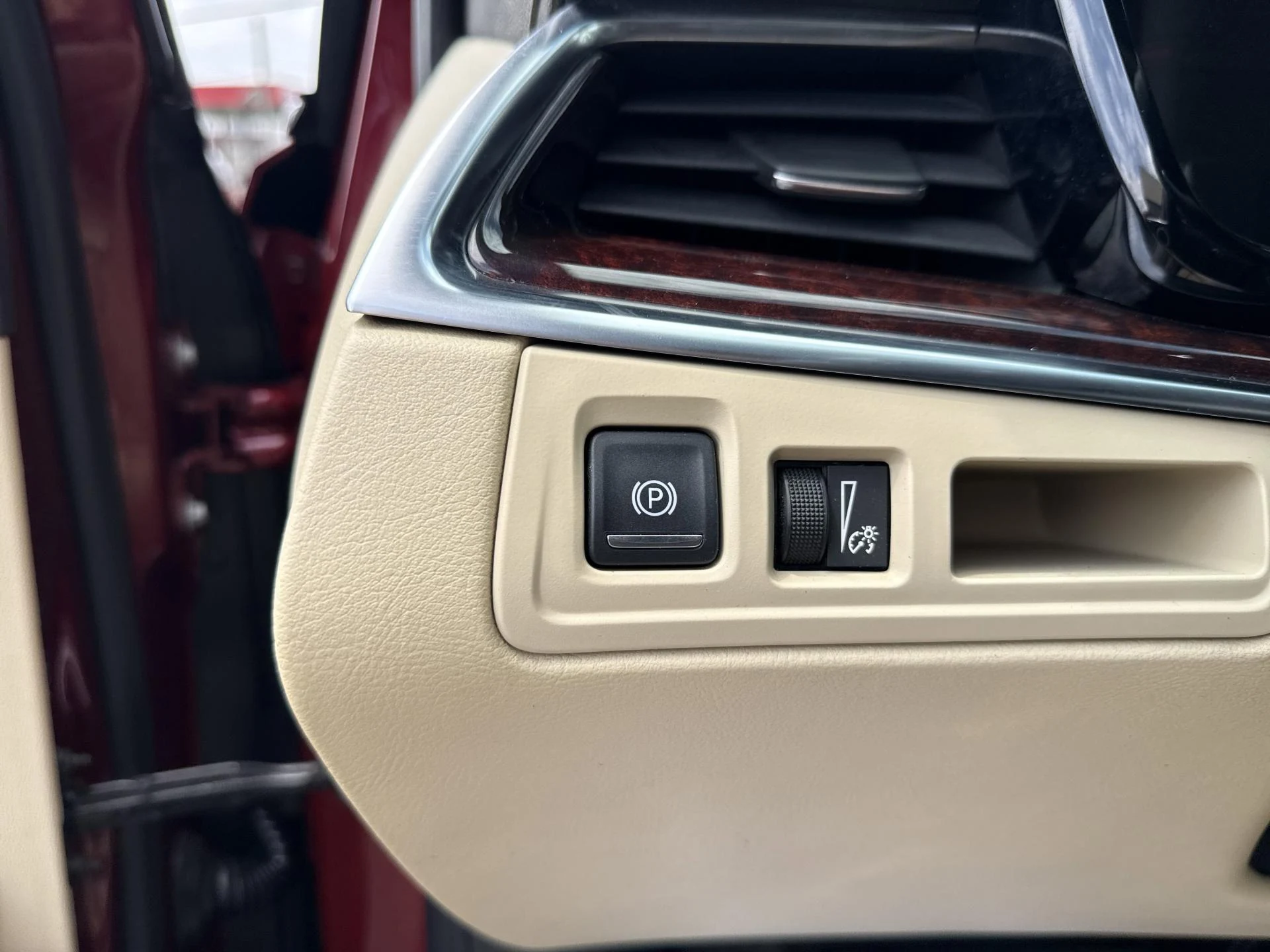 mph012_1411030206_Used_2018_Maserati_Ghibli_S_Q4_1752740151_d9874bb60d