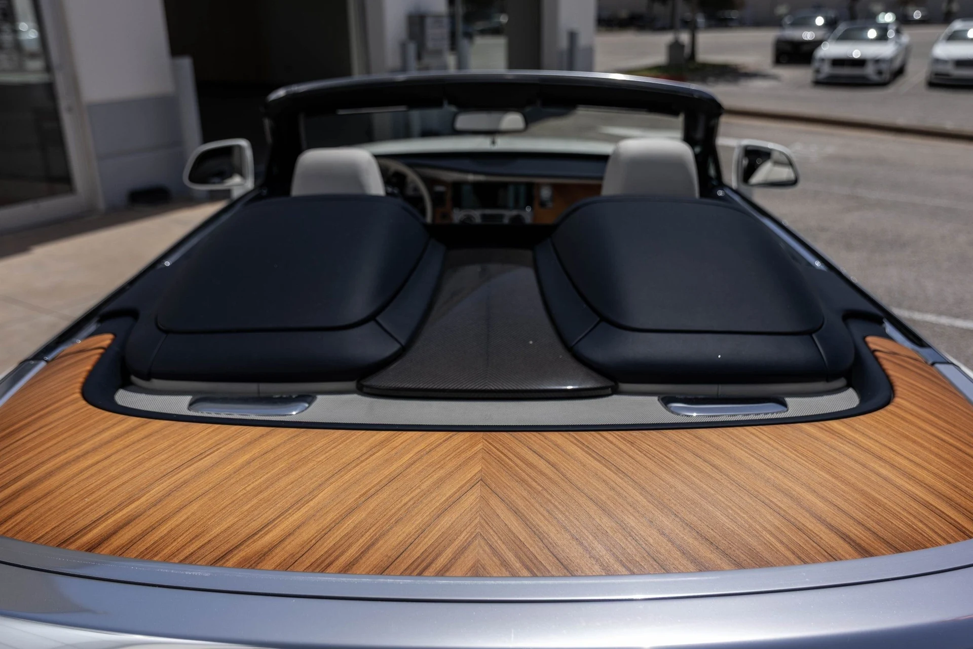 mph012_142066050_Hi_Tech_Luxury_Imports_LLC_SCA_666_D50_HU_107224_image_12_4b1de0ac83