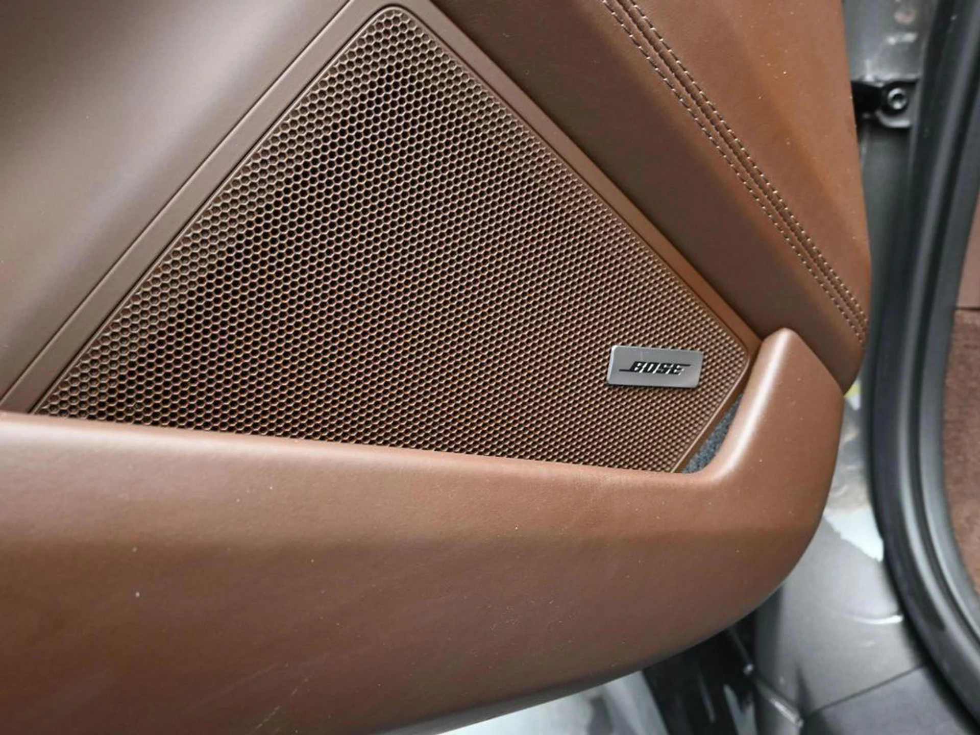 mph012_1425045081_2_B_Vw_TQT_433i7yia_Njdk_Gn_V_R_Hh8_3eabd97265