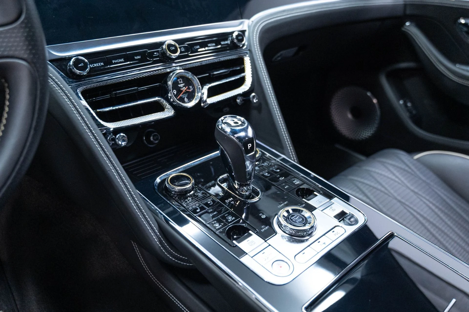 mph012_1432216365_Used_2020_Bentley_Flying_Spur_W12_1783372083_f1bbef888f