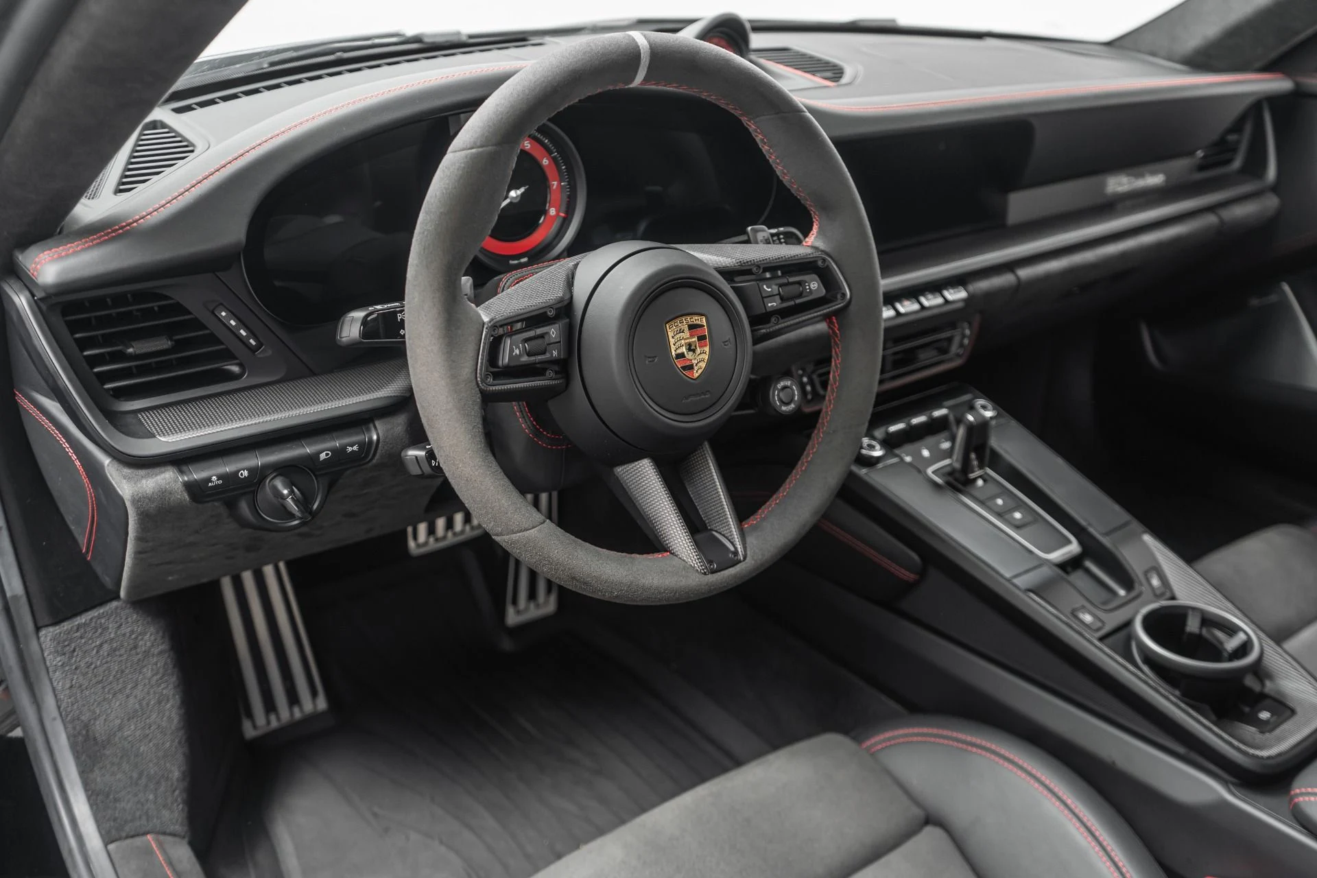 mph012_1444121201_Used_2024_Porsche_911_Dakar_Martini_Livery_Carbon_Roof_570_of_2500_1777055109_f78f1549ed