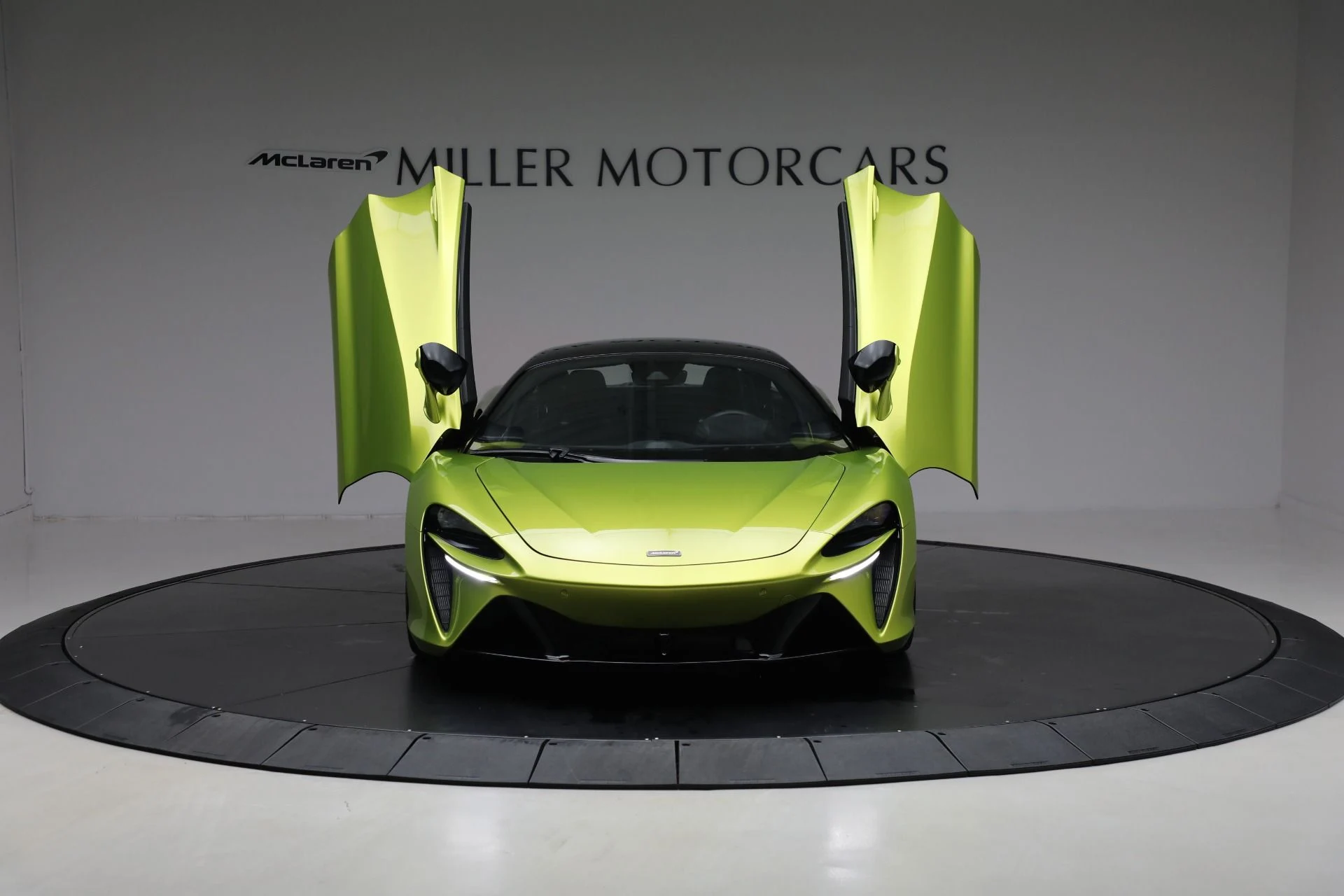 mph012_1451104141_Used_2024_Mc_Laren_Artura_Performance_0720206074