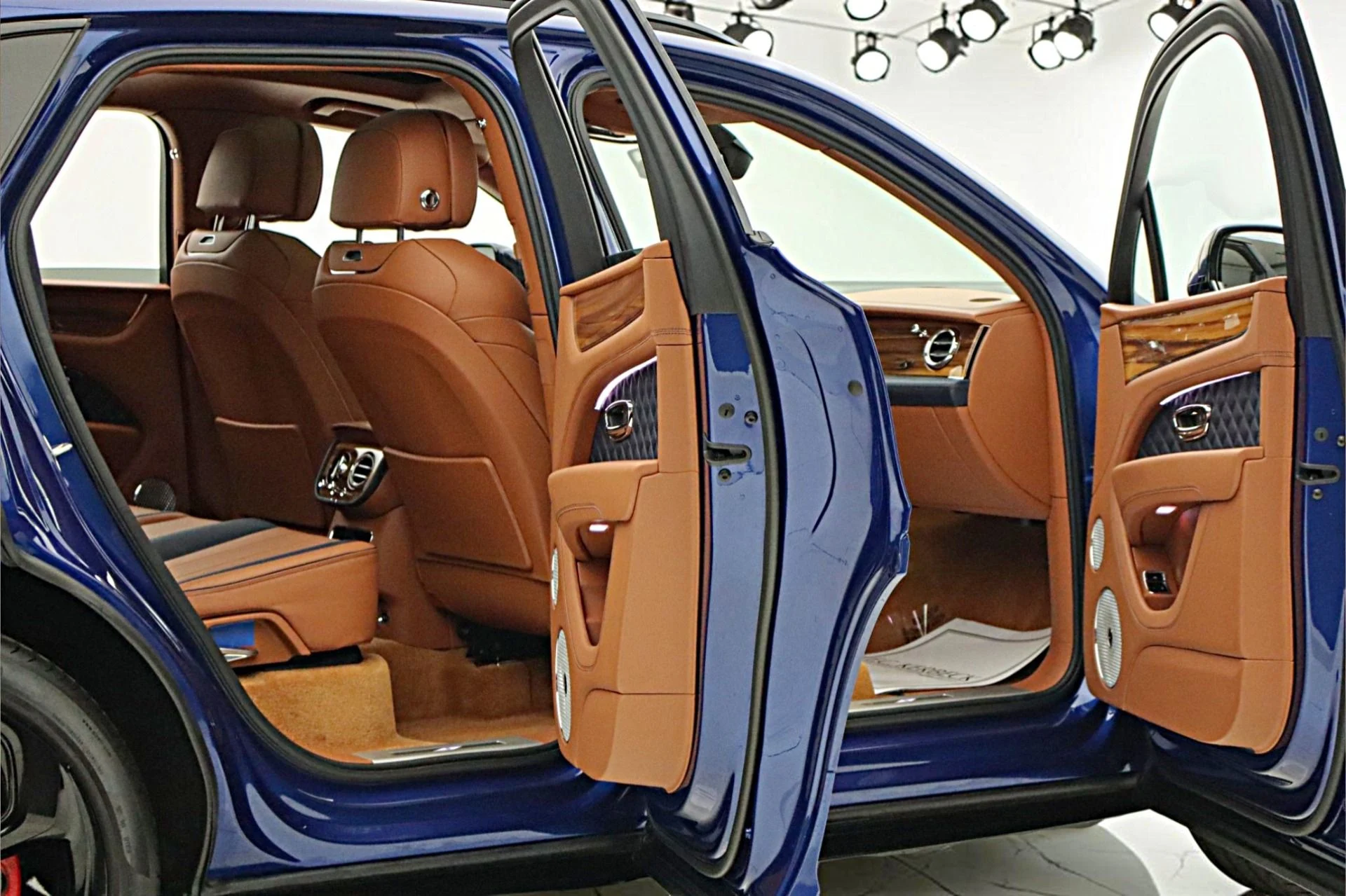 mph012_1467546685_Used_2022_Bentley_Bentayga_S_V8_e4fa8f612b