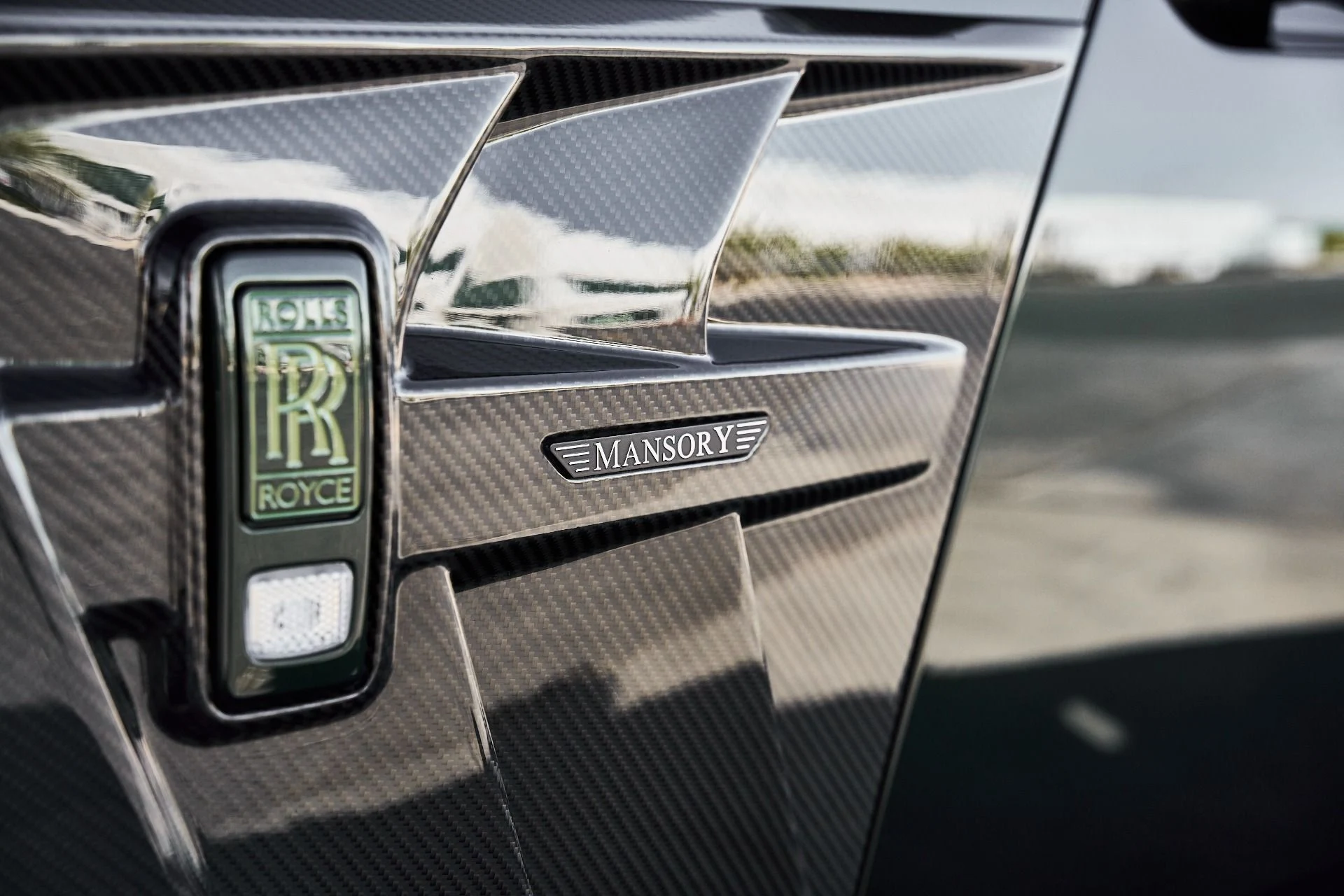 mph012_1467860448_Used_2024_Rolls_Royce_Spectre_Mansory_1776840018_d71aa8edc1