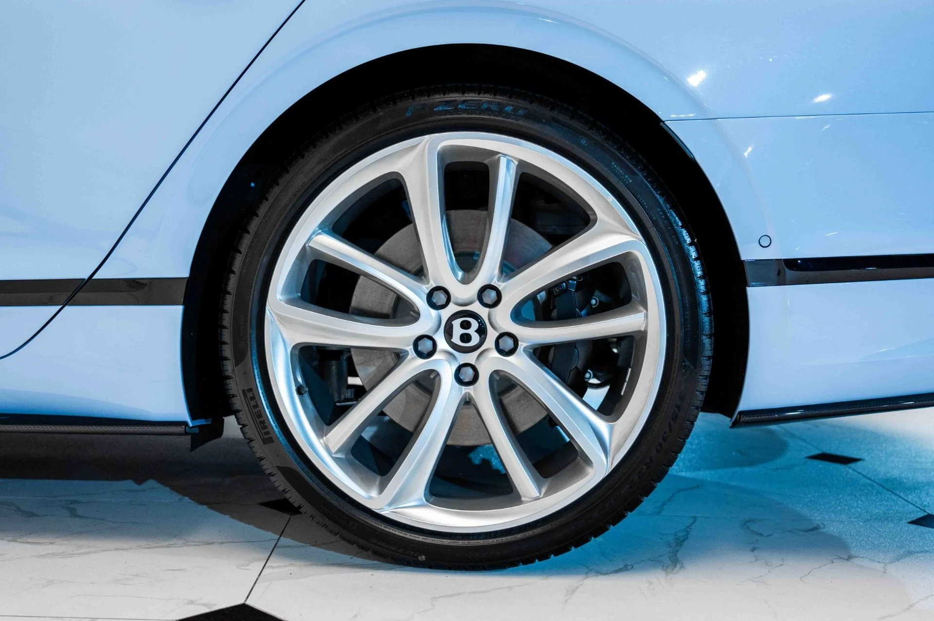 mph012_1468988875_Used_2024_Bentley_Flying_Spur_Edition_8_1717257938_5c2679efbf