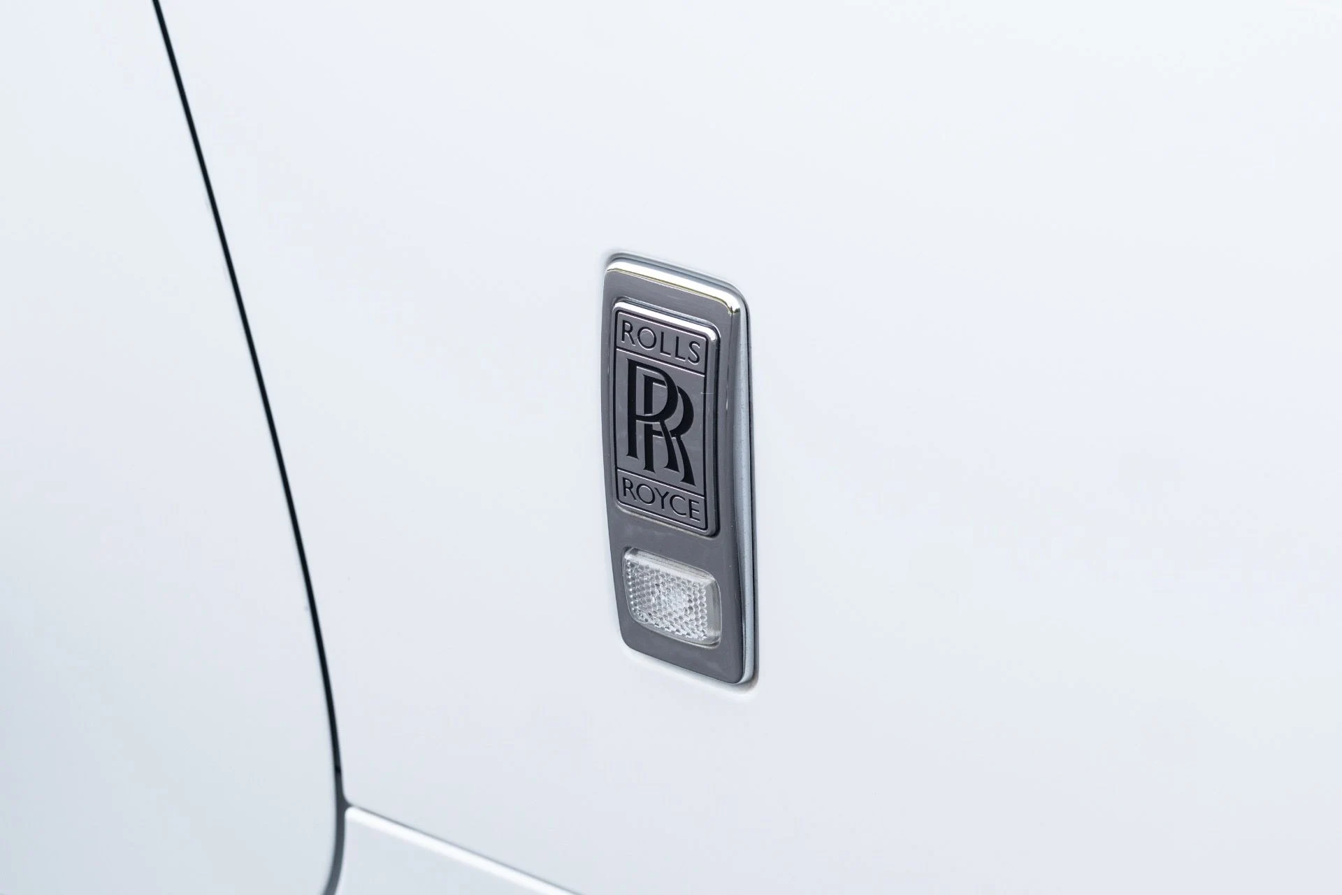 mph012_1479366564_Used_2017_Rolls_Royce_Dawn_1781114248_b13aa25d2f
