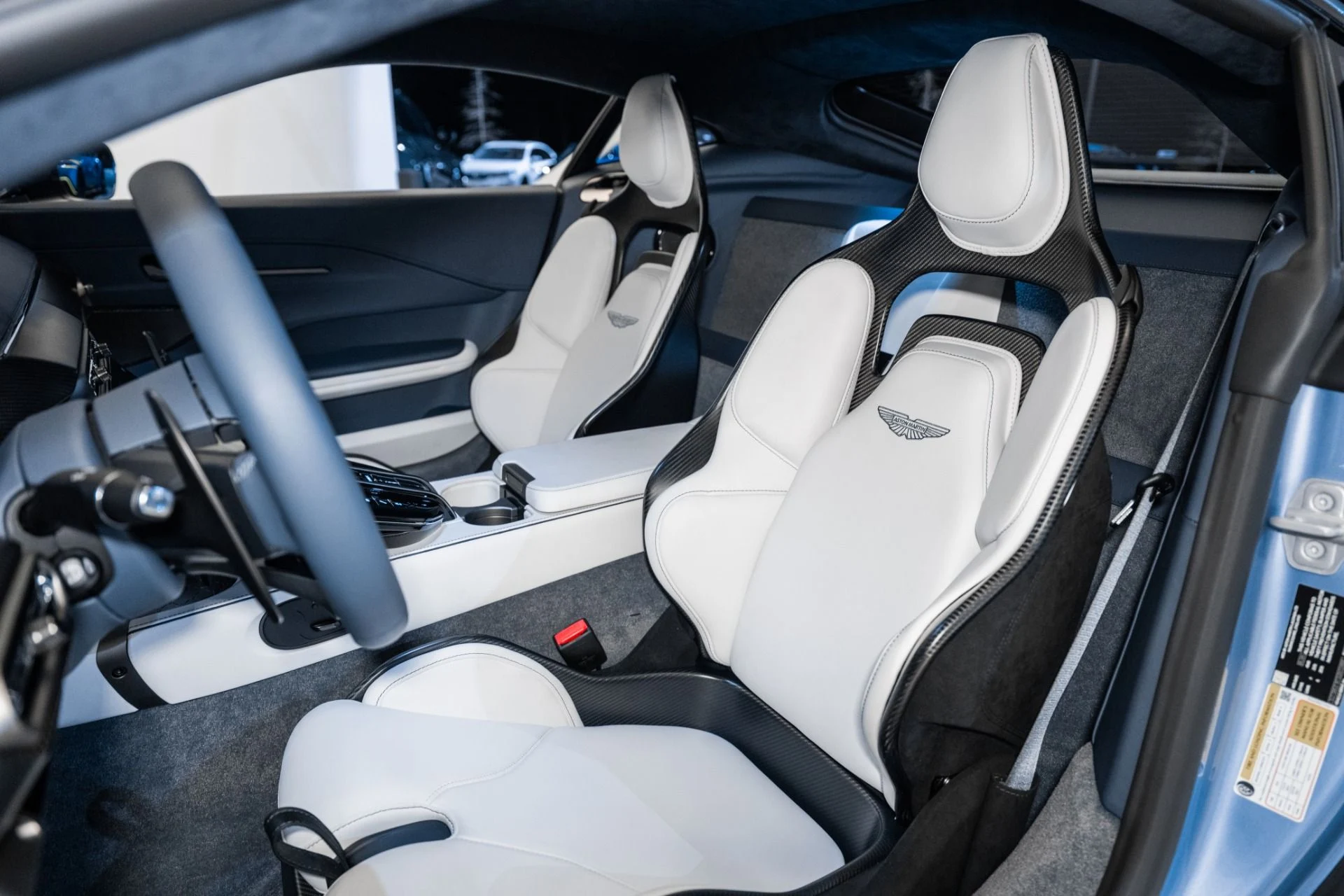 mph012_148251773_Used_2025_Aston_Martin_Vantage_Coupe_1741617065_897165008e