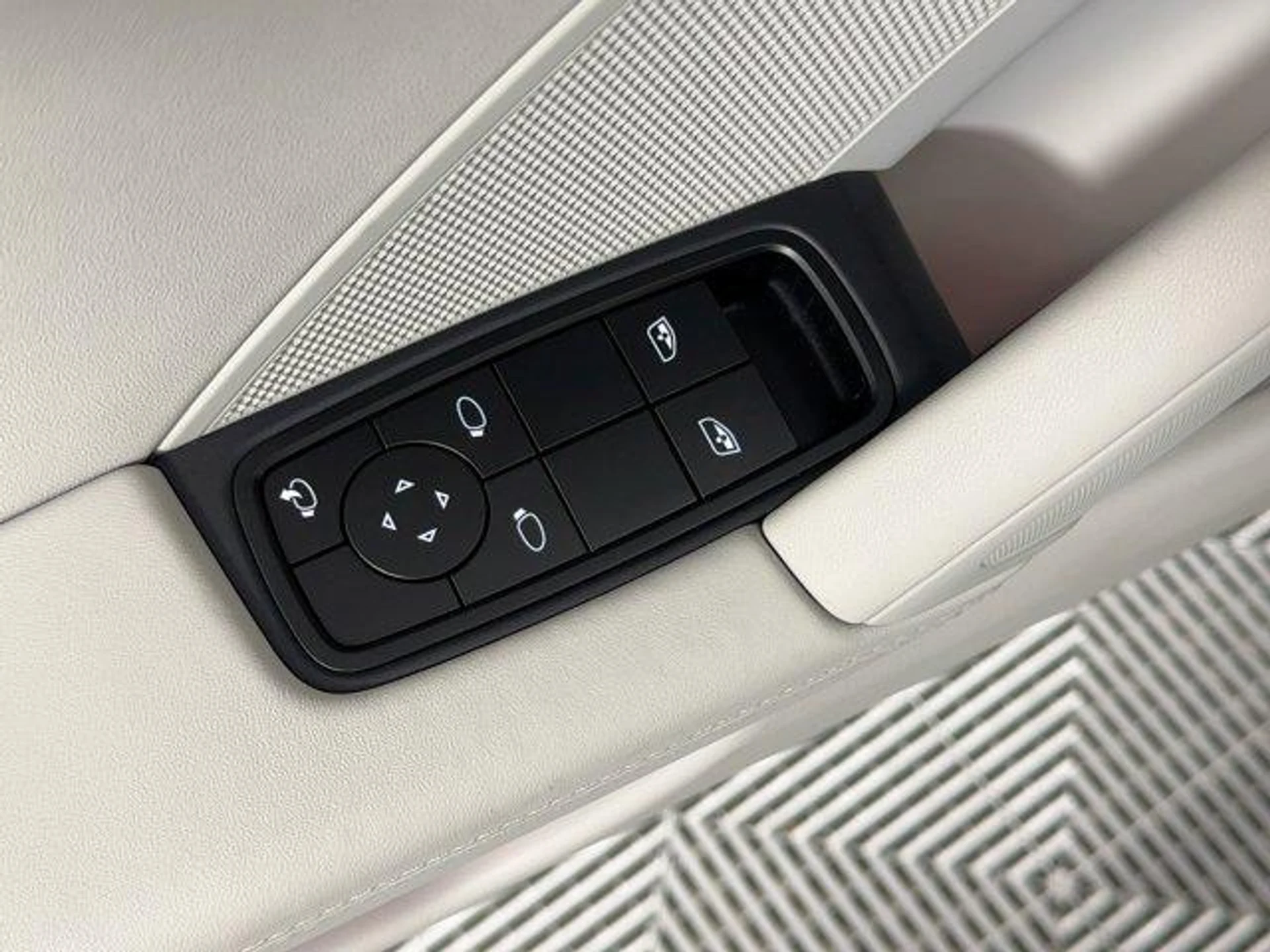 mph012_1485295144_q_Zvs_S_Ew7_ZE_5_IN_Thmd_M_Pa7w8ih_M_b6f1757a0a