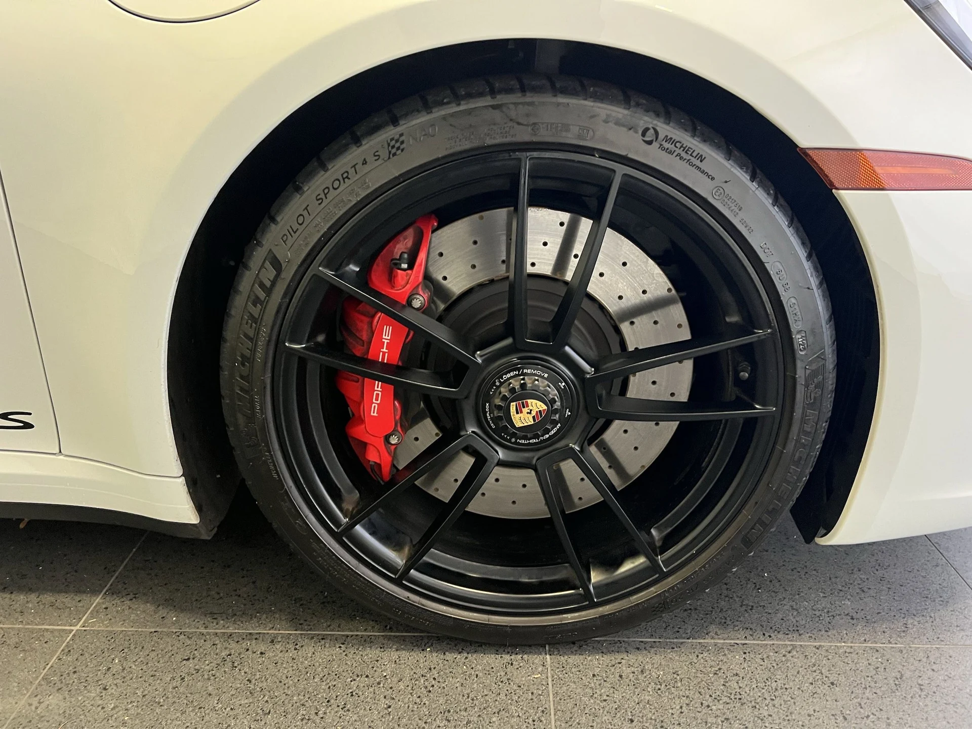 mph012_1492924256_ff995d1f087a9983b7b73a3c4627152fx_efe786cc83