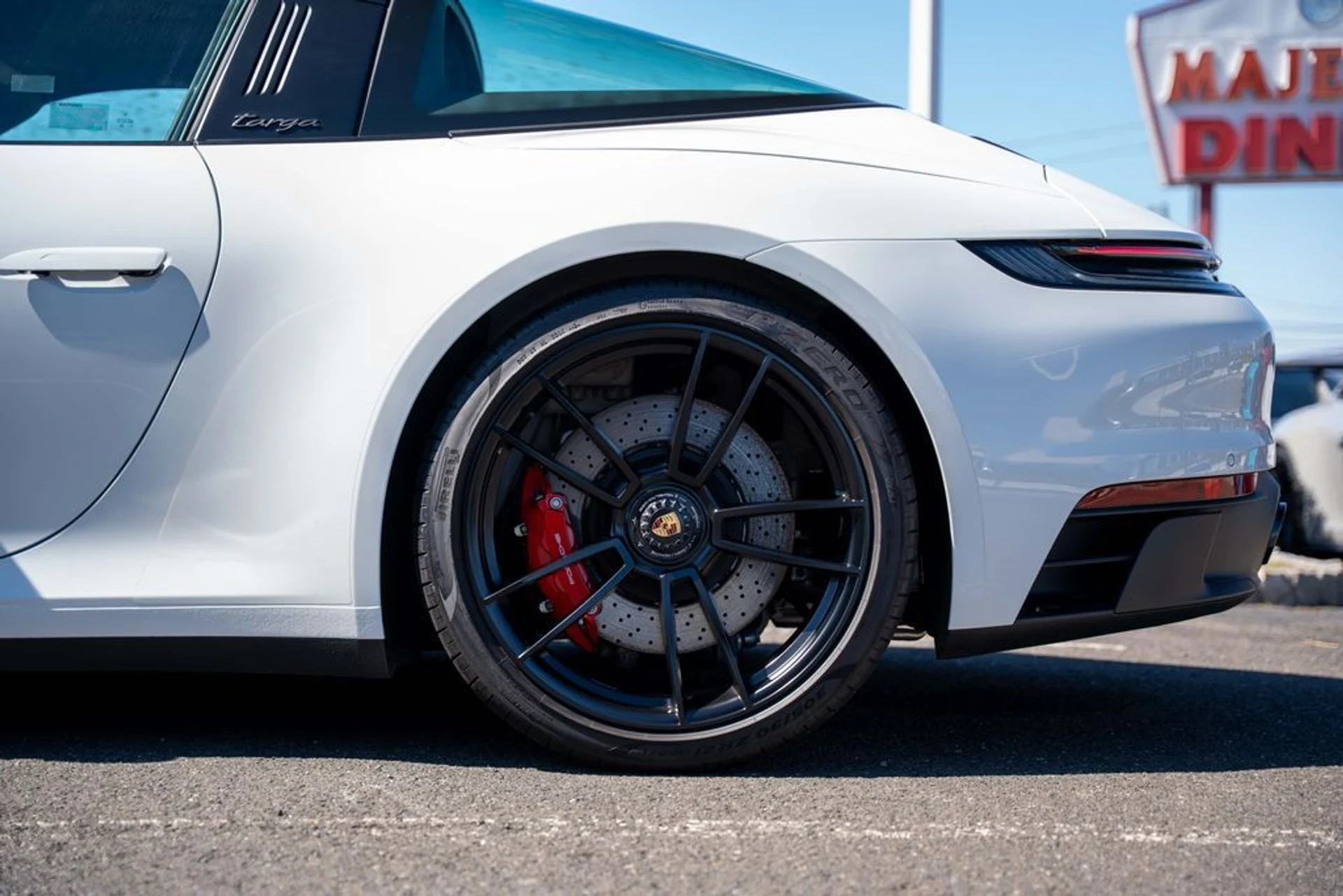 mph012_1497606463_3faf941e_b8f5_41f5_8874_1f2a02d75be8_46b8d26981