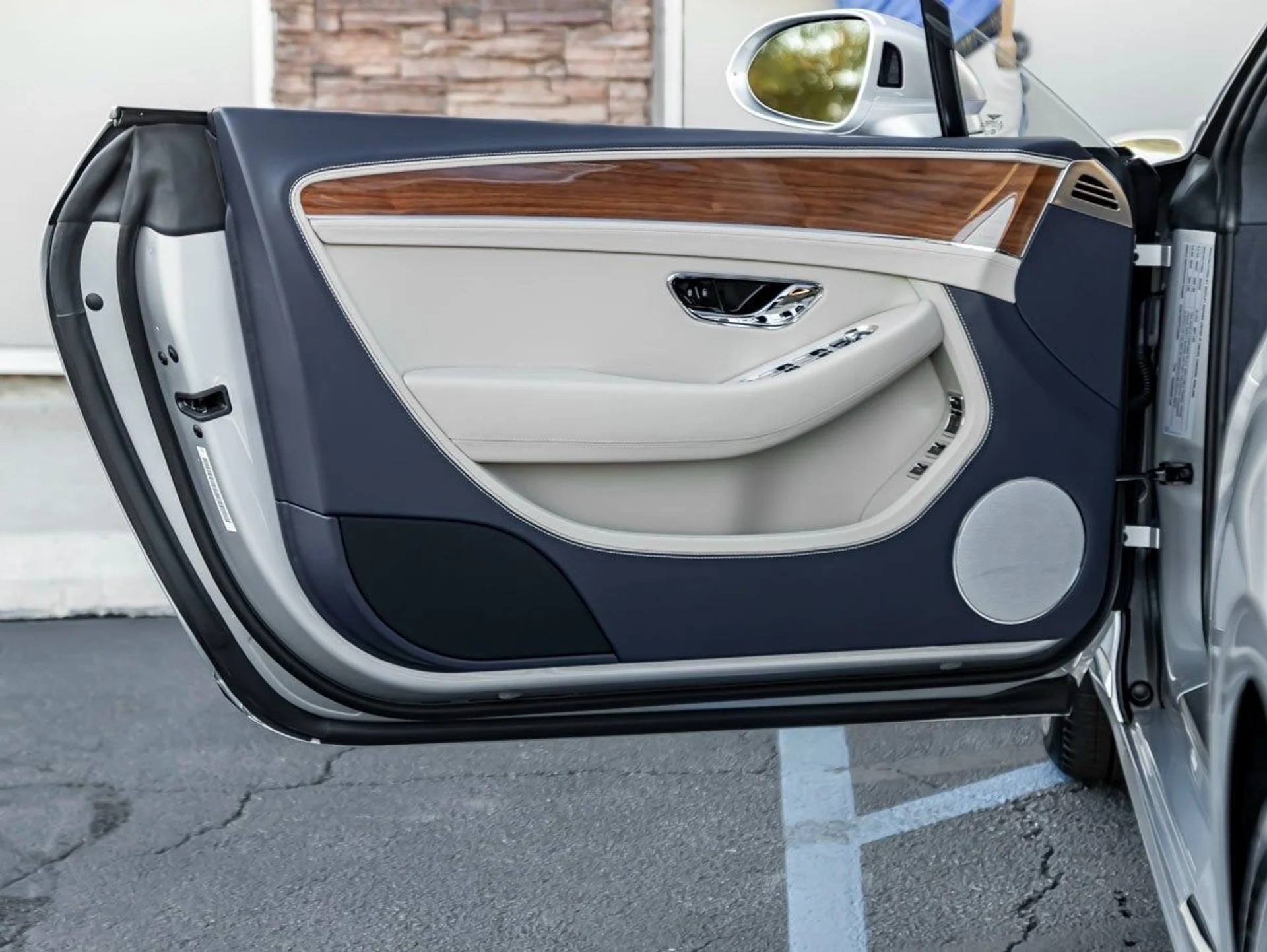 mph012_1500872938_13_492ce12930