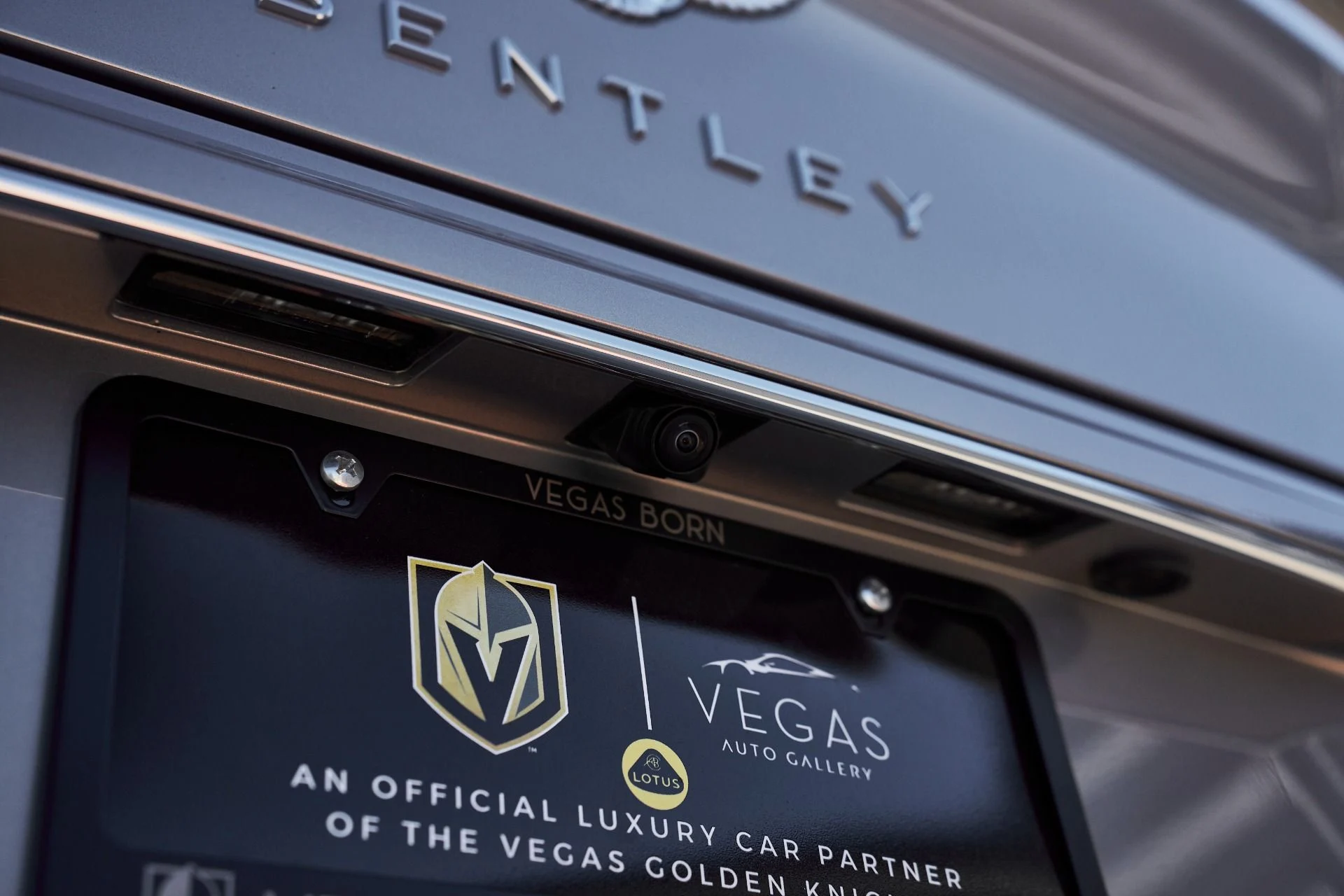 mph012_1500984685_Used_2023_Bentley_Continental_GT_Azure_1764903547_84a80f3b36